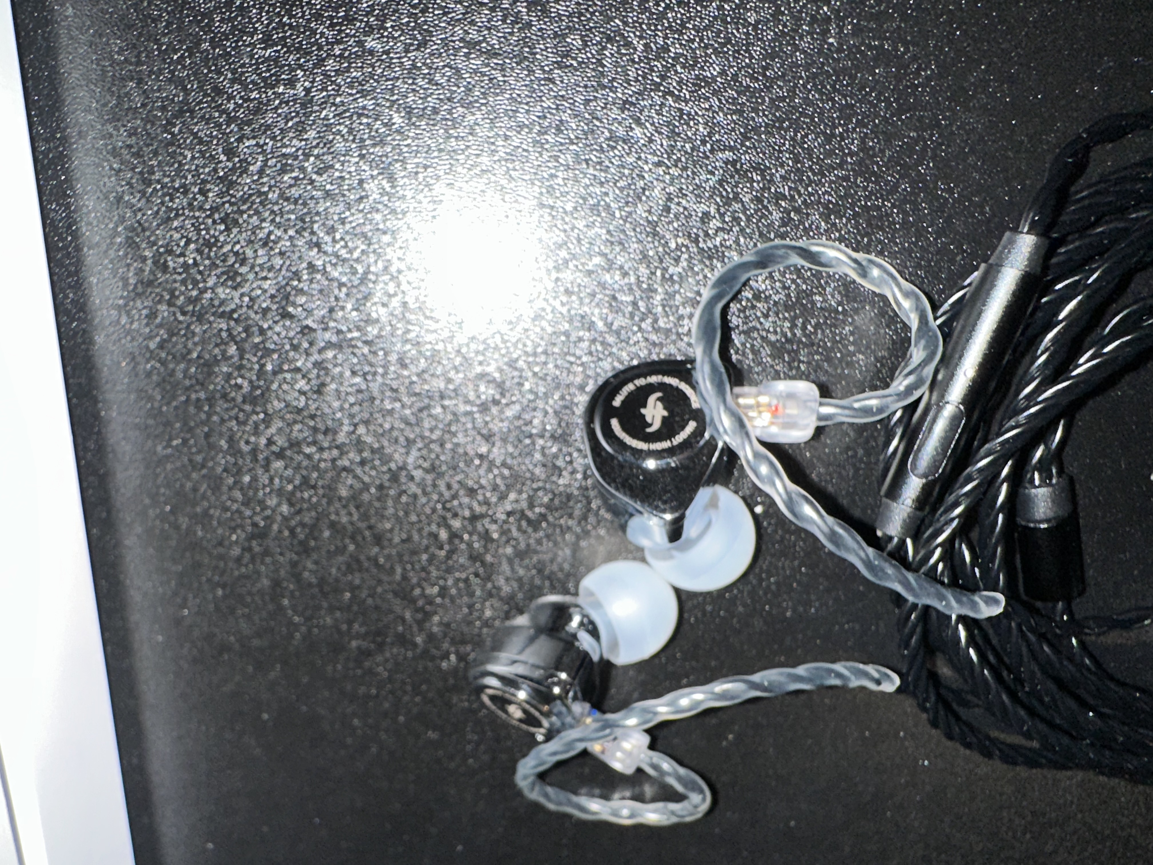 兴戈（SIMGOT）EW200可换线HiFi有线耳机动圈高音质大声场听声辨位吃鸡入耳式电脑游戏电竞音乐耳塞 EW200【3.5带麦+PC线】约长2.7M 实拍图