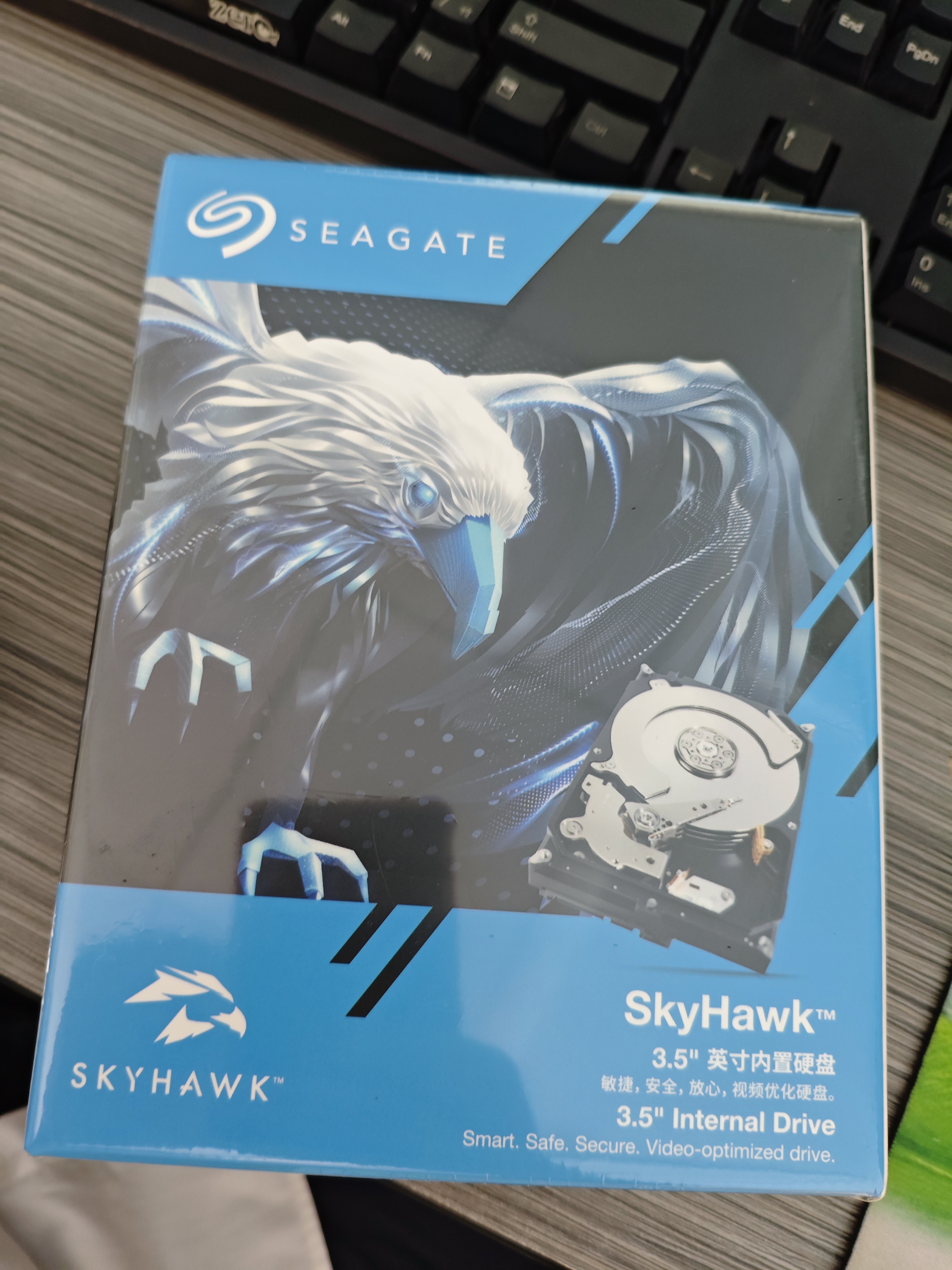 希捷（SEAGATE）监控硬盘 4TB 256MB SATA CMR垂直 机械硬盘 视频储存 数据恢复服务 希捷酷鹰 3.5英寸ST4000VX015 实拍图
