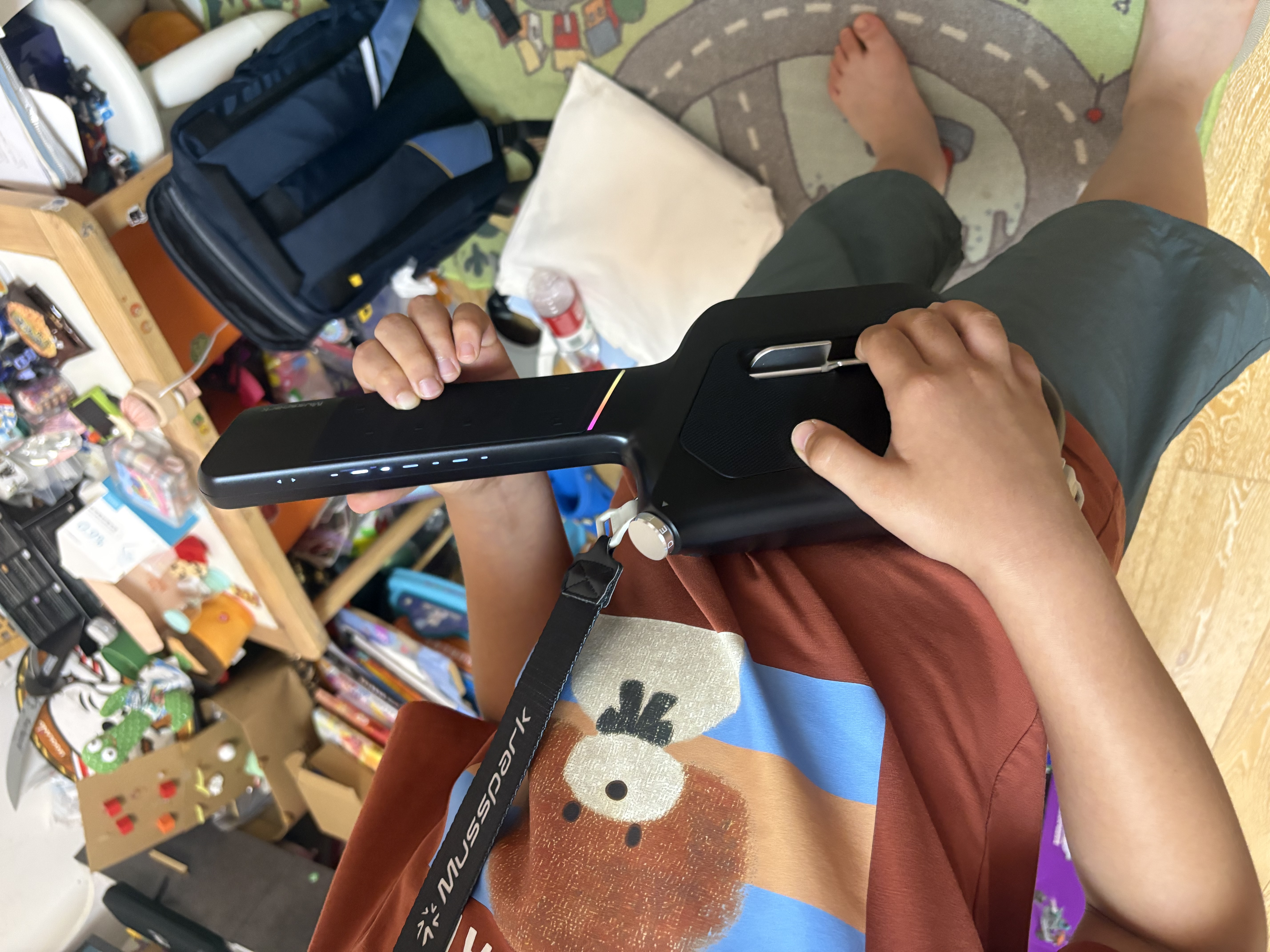 Musspark智能AI随弹无弦电子自动挡吉他便携弹唱小吉他 子夜黑 初学者 实拍图