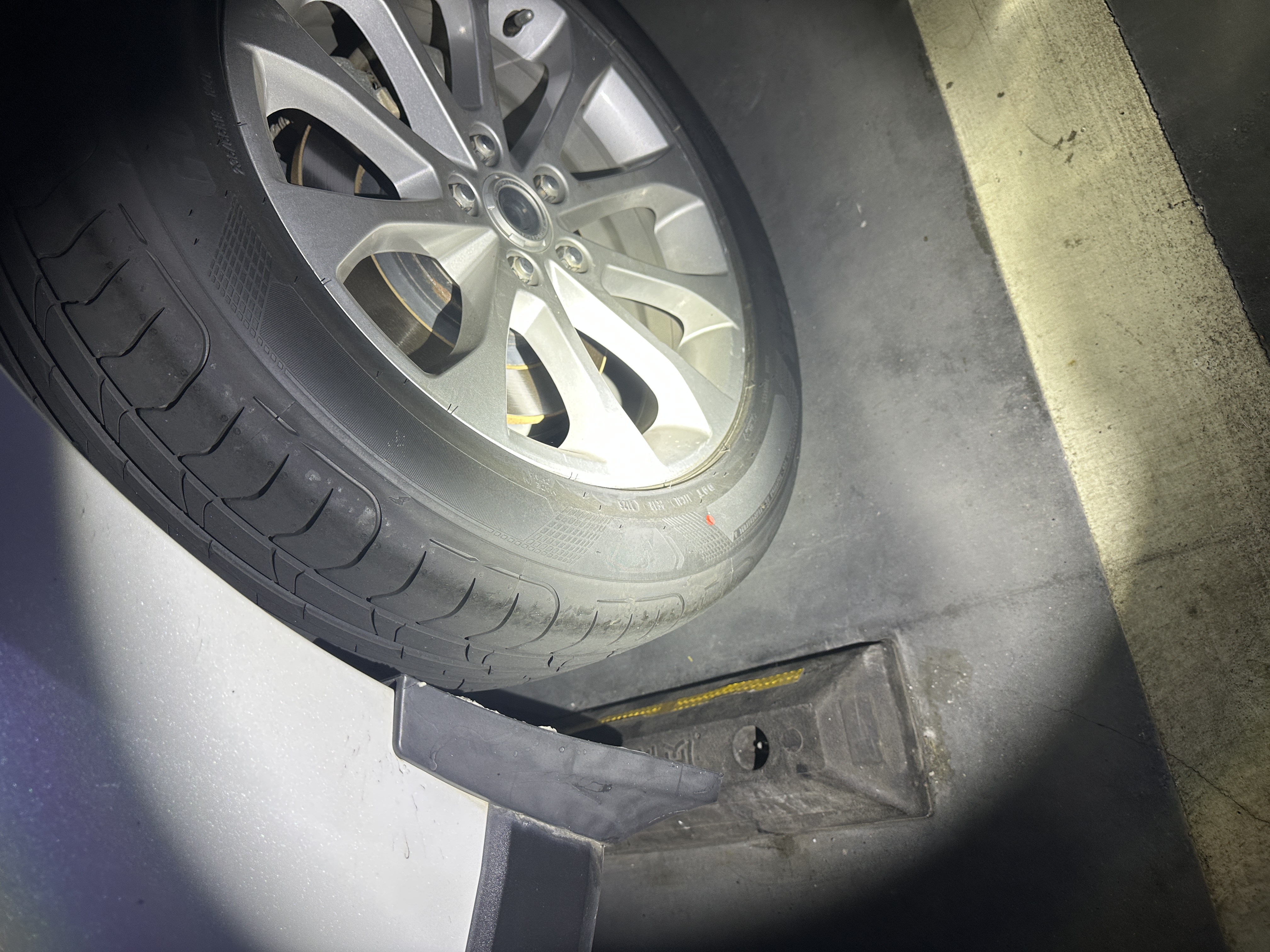 固特异（Goodyear）汽车轮胎 235/55R18 104W 鹰驰F1酷跑 适配探岳/途观L 御乘升级 实拍图