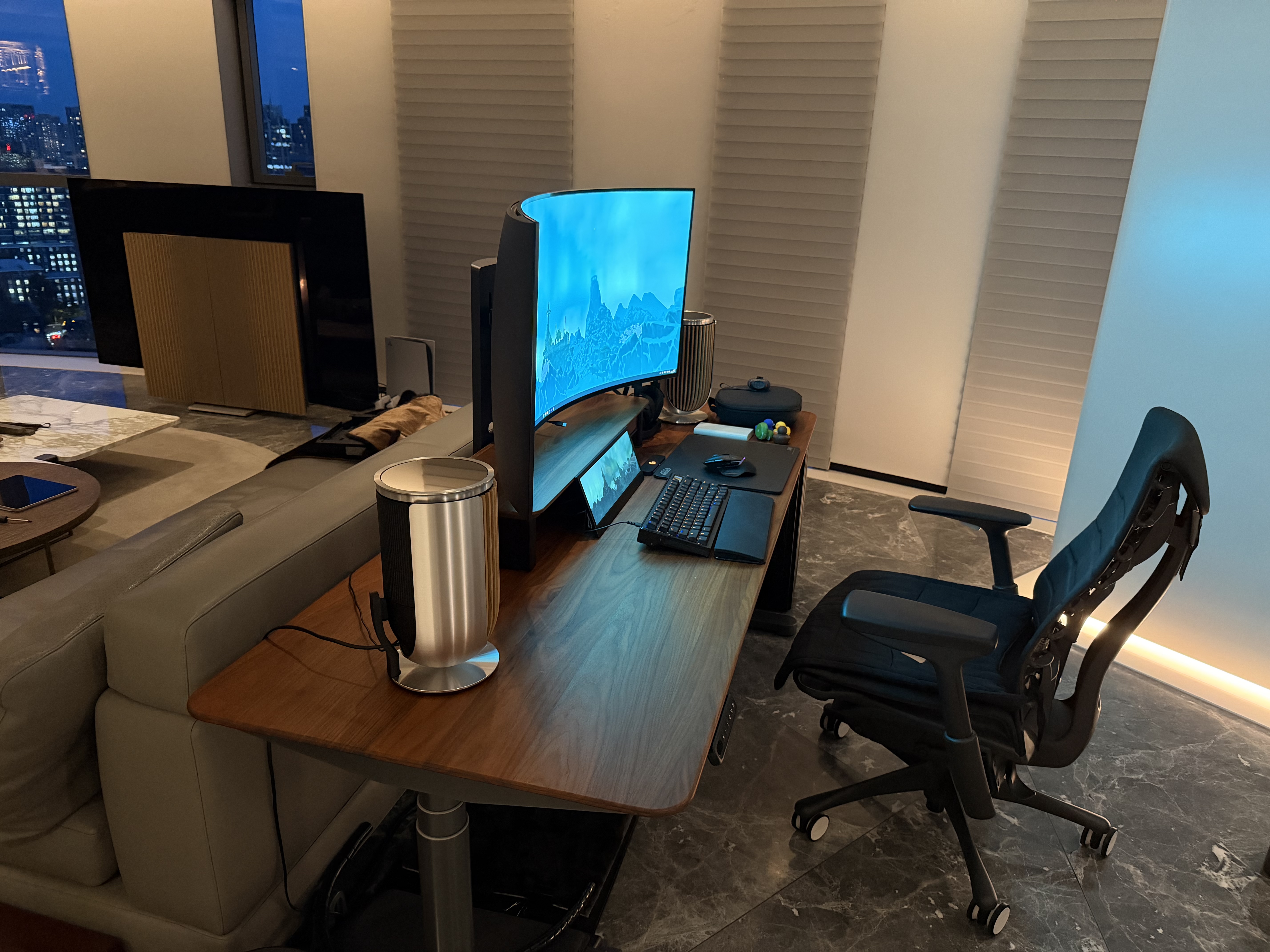 LG GX9 44.5英寸 5KOLED电竞显示器高刷双模 AI超分技术 21:9 800R曲屏 DP2.1 TypeC 90w 45GX950B 实拍图