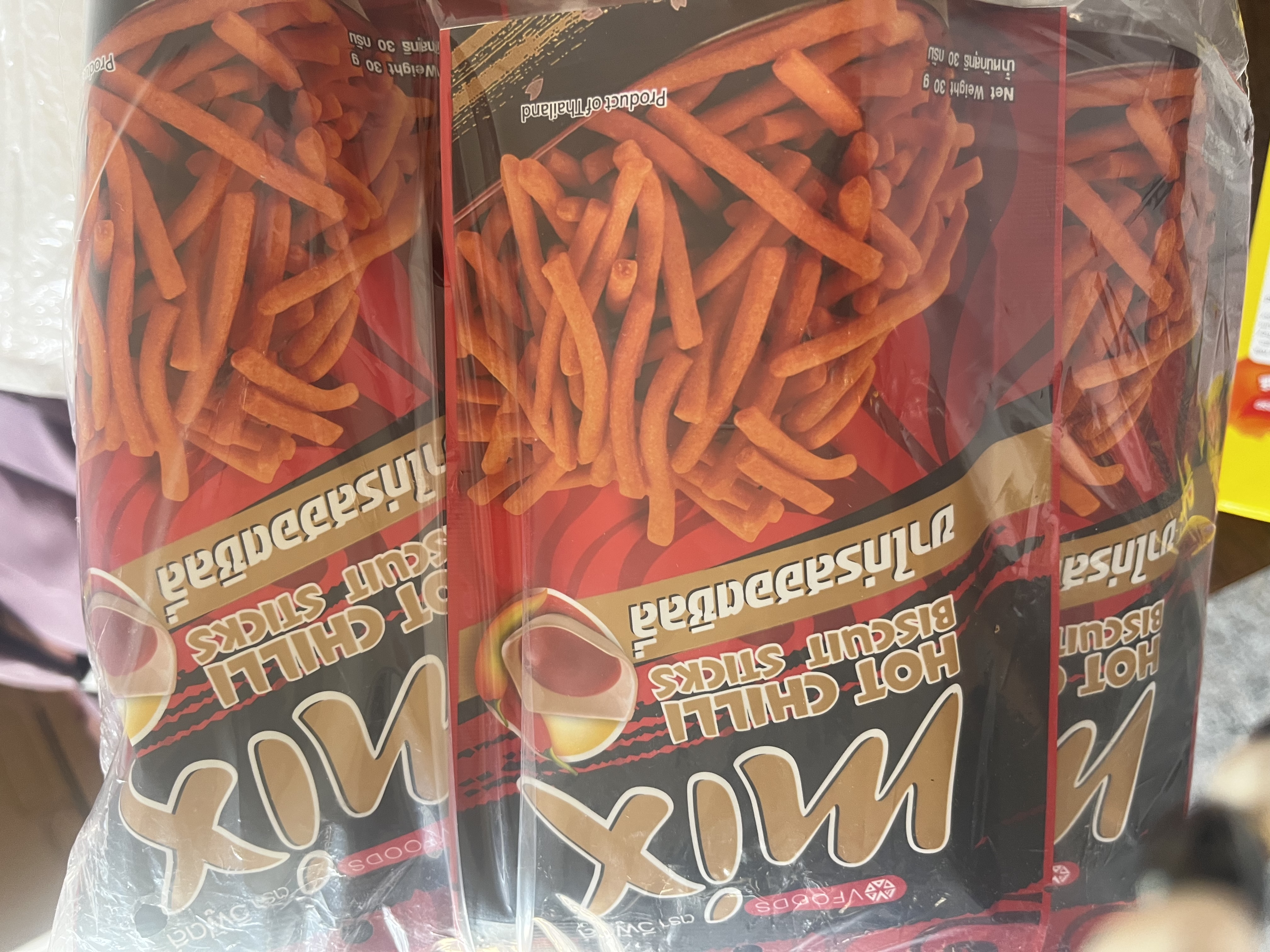 VFOODSMIX袋香辣味脆脆条虾条东南亚泰国进口休闲零食办公室30g*6 实拍图