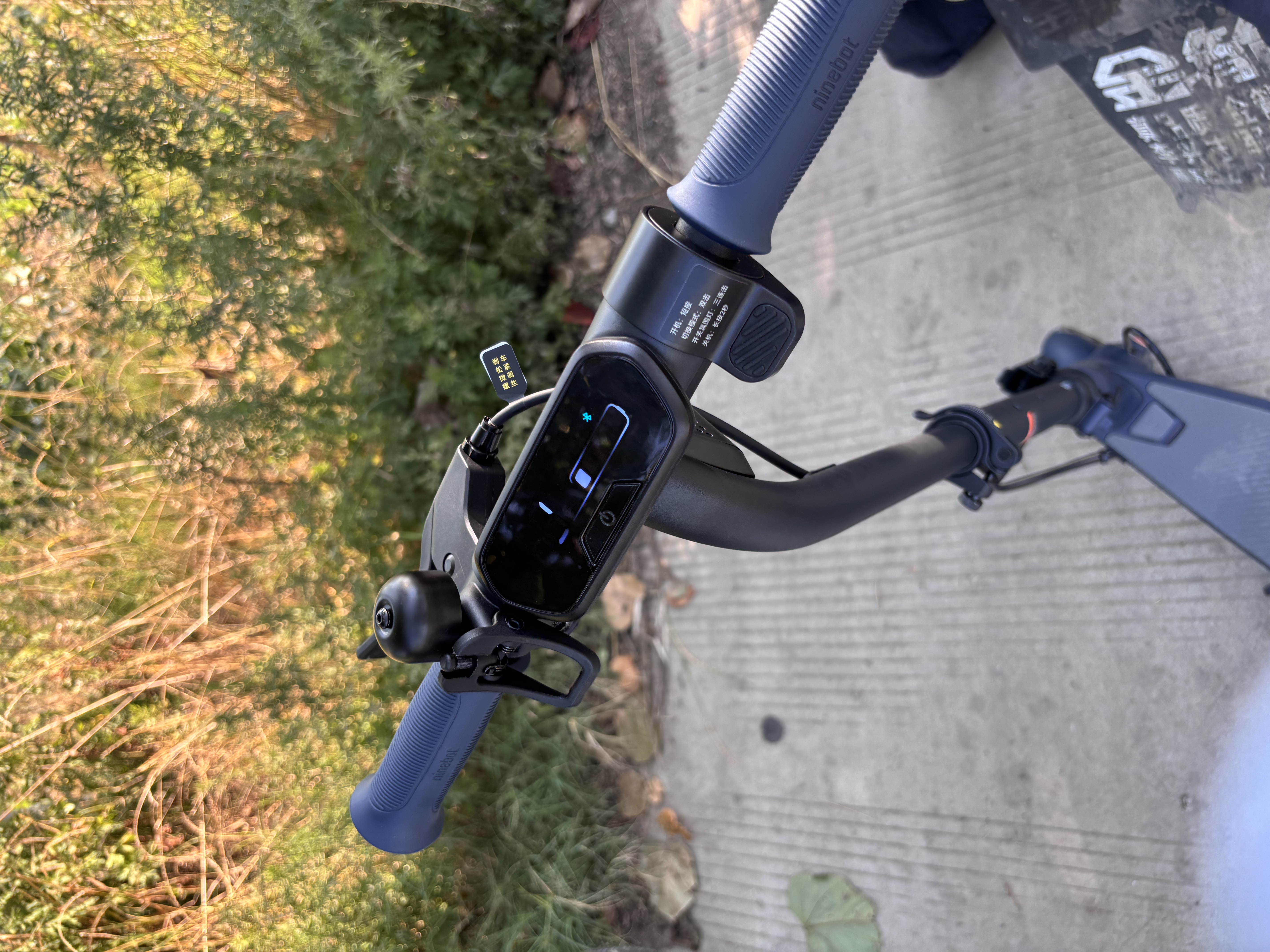 九号（Ninebot）电动滑板车C2Pro蓝黑色 电动车两轮 折叠便携式代步车高度三挡可调 实拍图