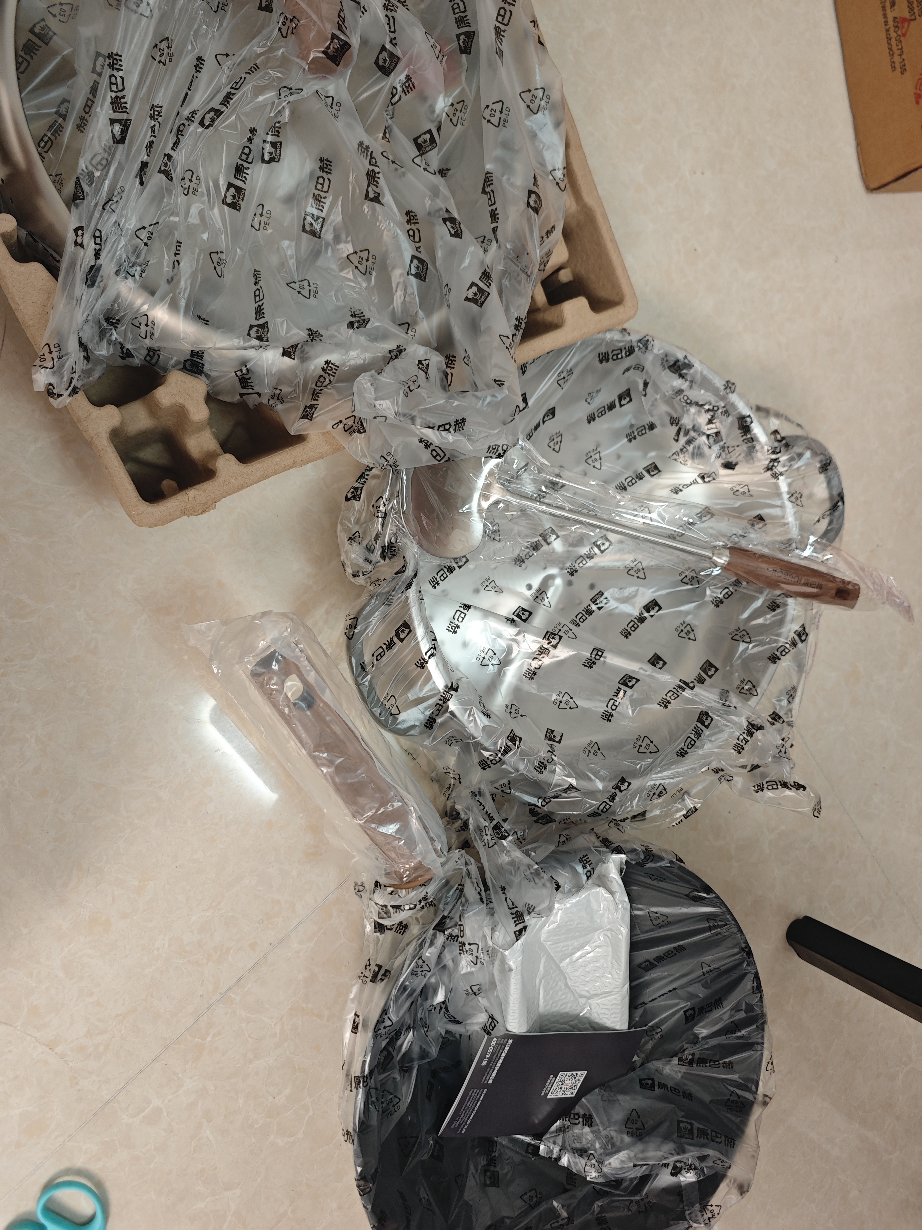 康巴赫【发布会新品】钛香铁锅炒锅无涂层炒菜不粘锅家用电磁炉燃气通用 【365天生锈包换】炒锅+不锈钢铲+蒸屉+防烫夹 32cm 钛+铁熔炼技术丨超强防锈丨一级不粘 实拍图