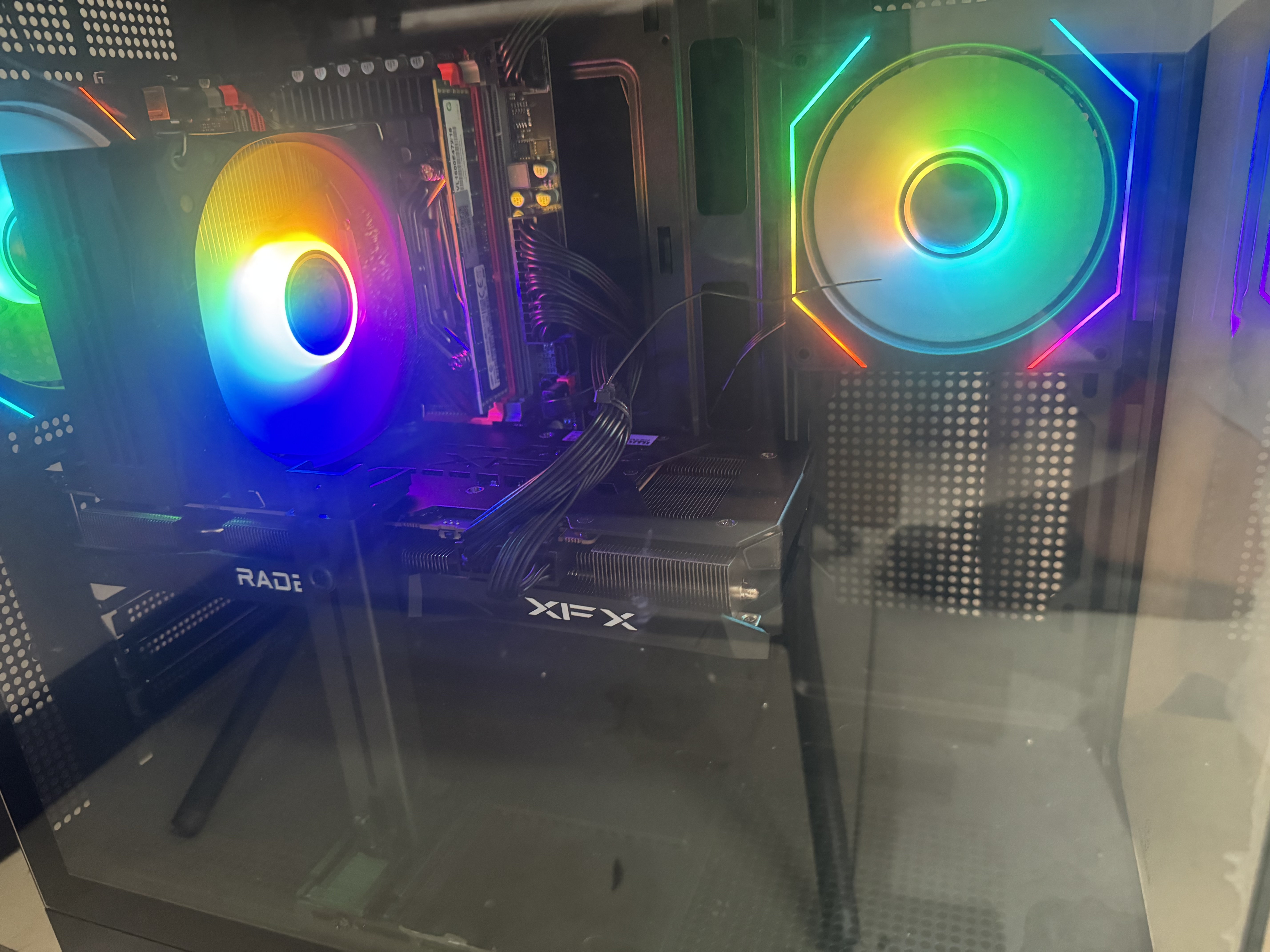 七彩虹 RTX5060Ti/RTX5060/5050高配独显+英特尔高端18核36线程台式电脑电竞直播设计主机i5/i7/i9组装机 配置六【i9级12核24线程+RTX4060Ti】 电脑全套+27 实拍图