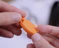 摩米士airtag苹果官方认证定位追踪器 防丢器全球精准查找 适用苹果手机/宠物/儿童/老人/行李防丢定位 实拍图
