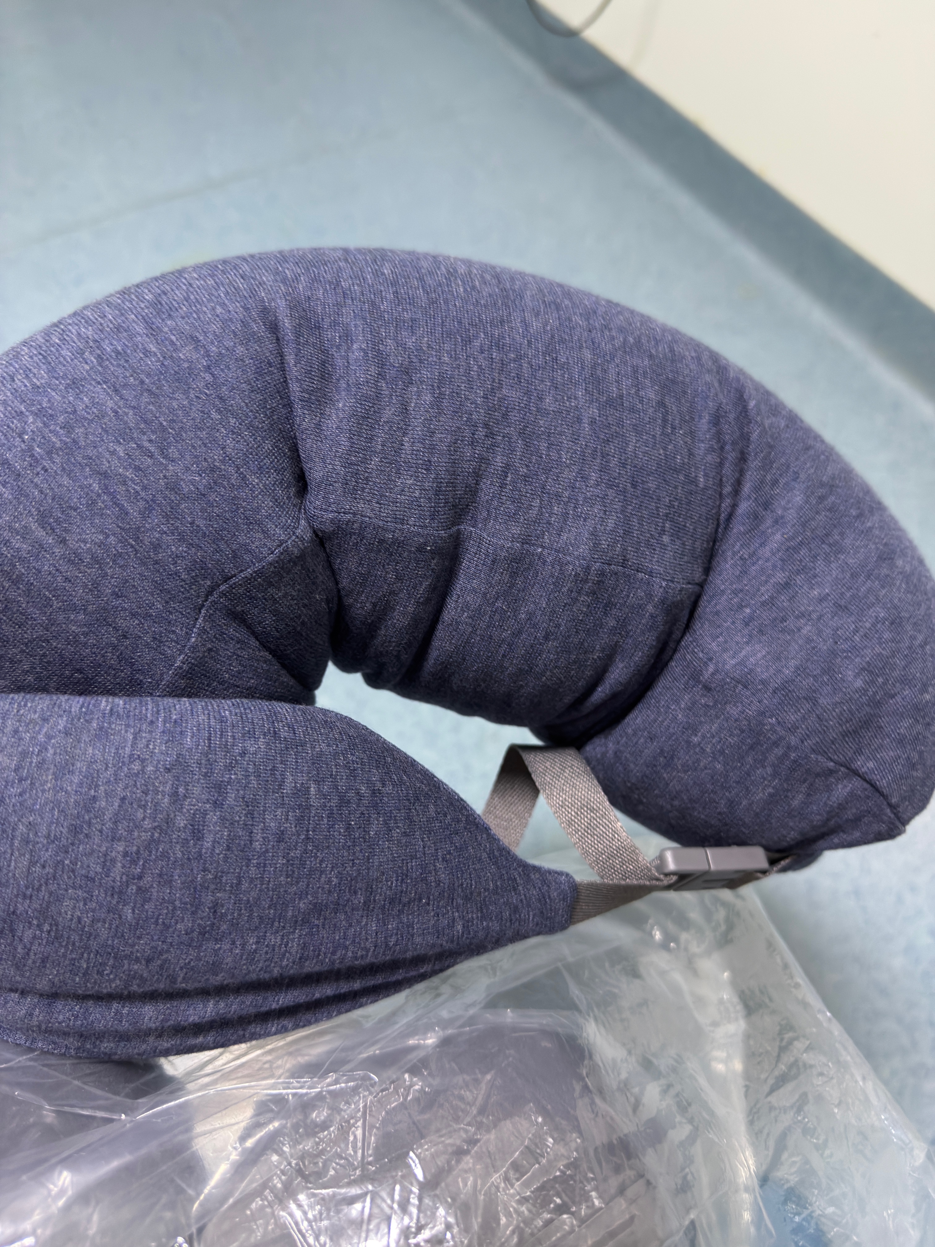 MUJI舒适颈部靠枕 午睡枕U型枕旅行枕办公室头枕靠枕学生护颈枕 米色 实拍图