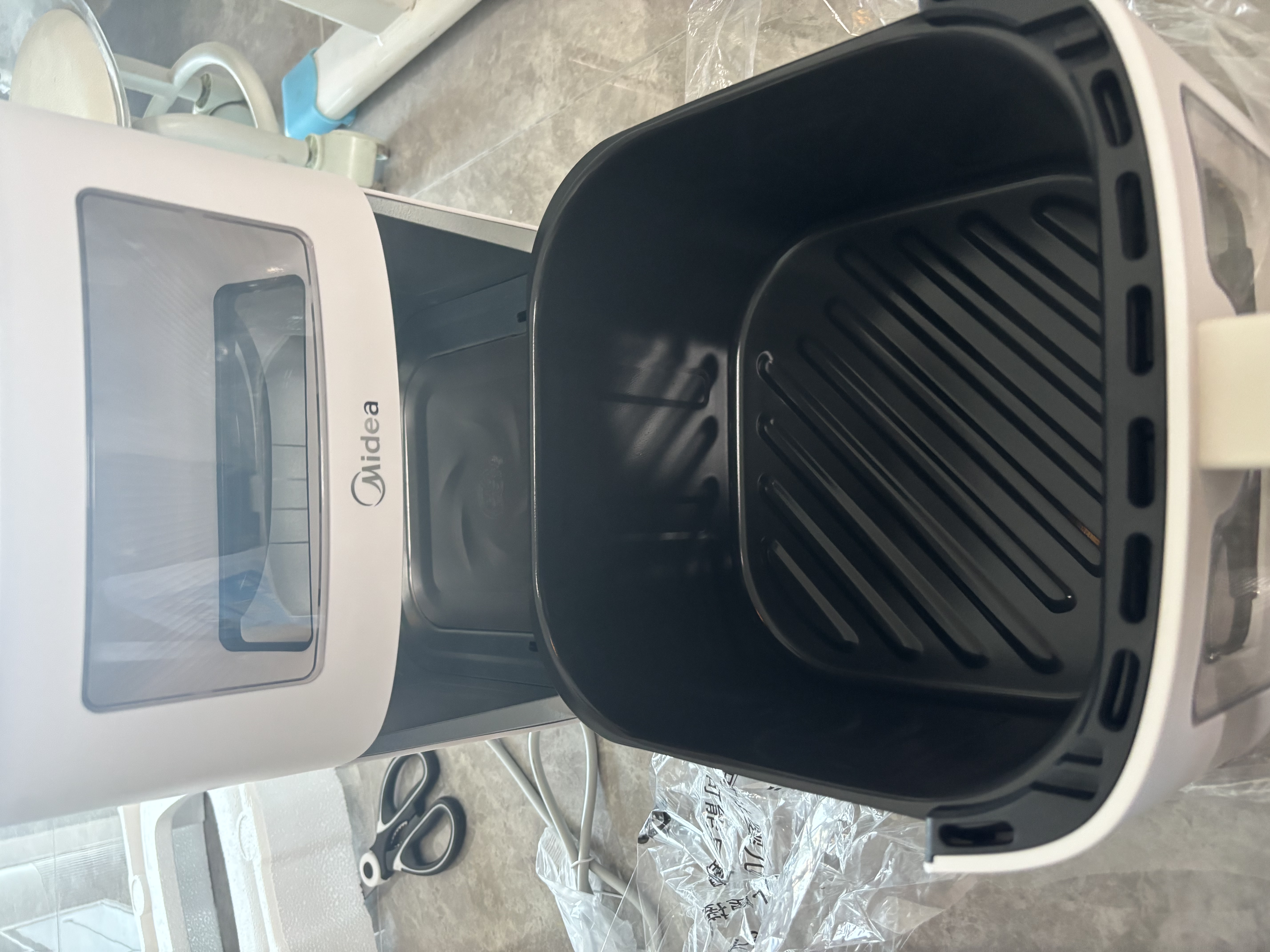美的（Midea）新风炎烤空气炸锅家用可视窗口0氟涂层6.5L大容量多功能免翻面空气炸锅蒸烤一体 KZC6521 实拍图