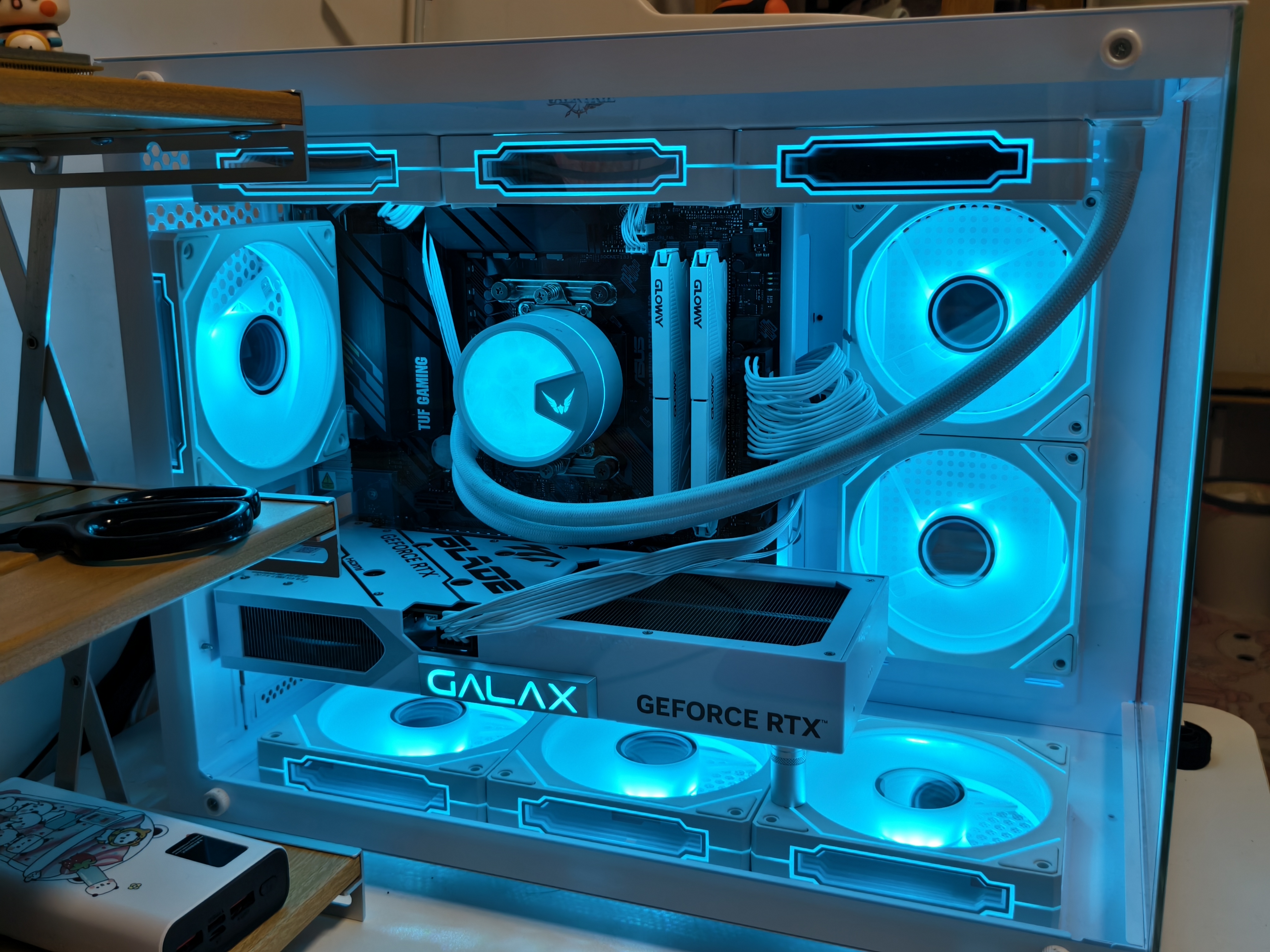 华硕TUF GAMING B550M-PLUS 重炮手主板 支持 CPU 5700X/5600/5700G（AMD B550/socket AM4） 实拍图