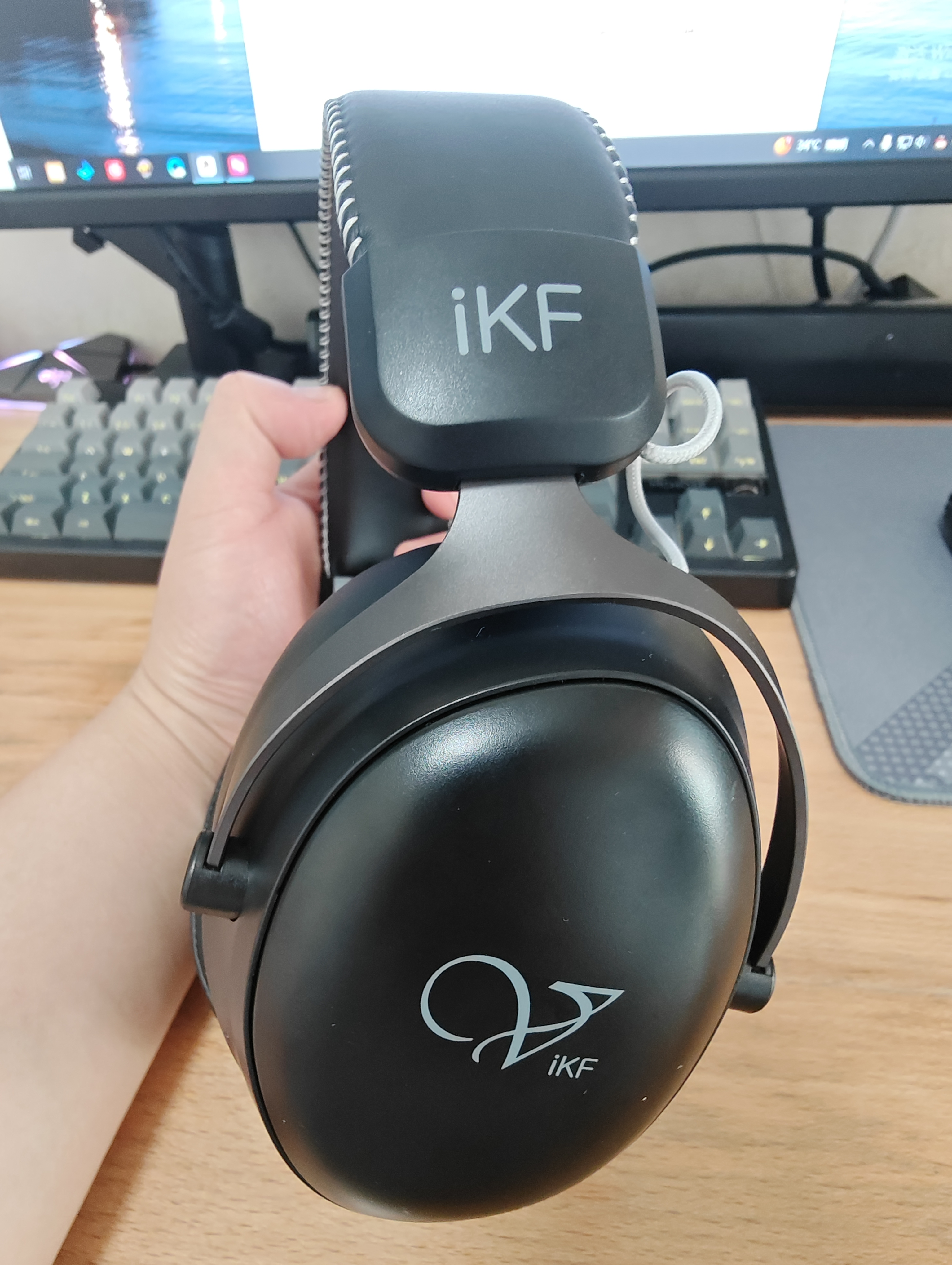 iKF V11 Pro7.1四模无线游戏耳机头戴式7.1环绕音效蓝牙有线电竞三角洲FPS无畏契约听声辨位 深空黑 实拍图