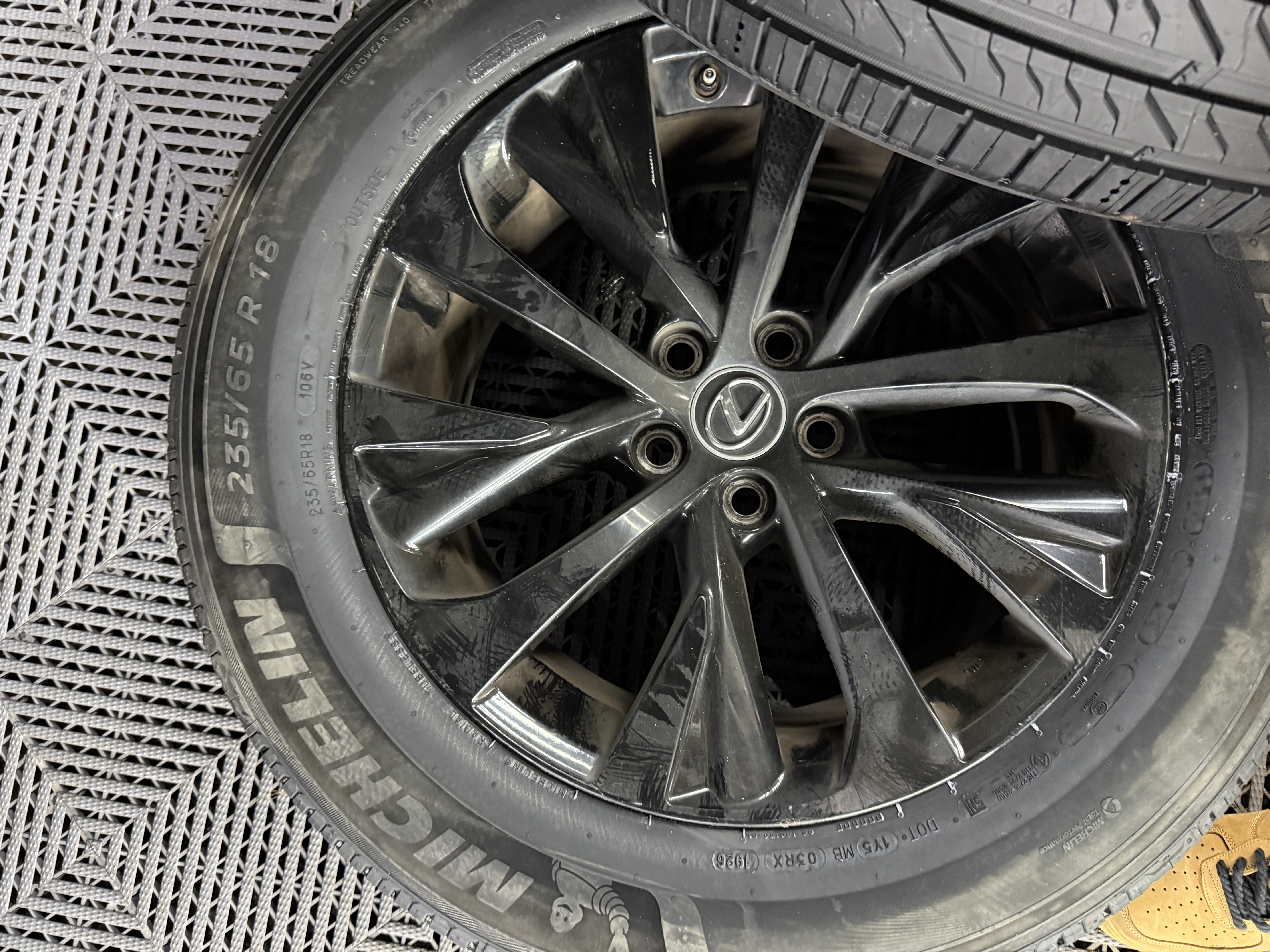 米其林（MICHELIN）汽车轮胎 235/65R18 106V 浩悦五代 PRIMACY 5 适用SUV 实拍图