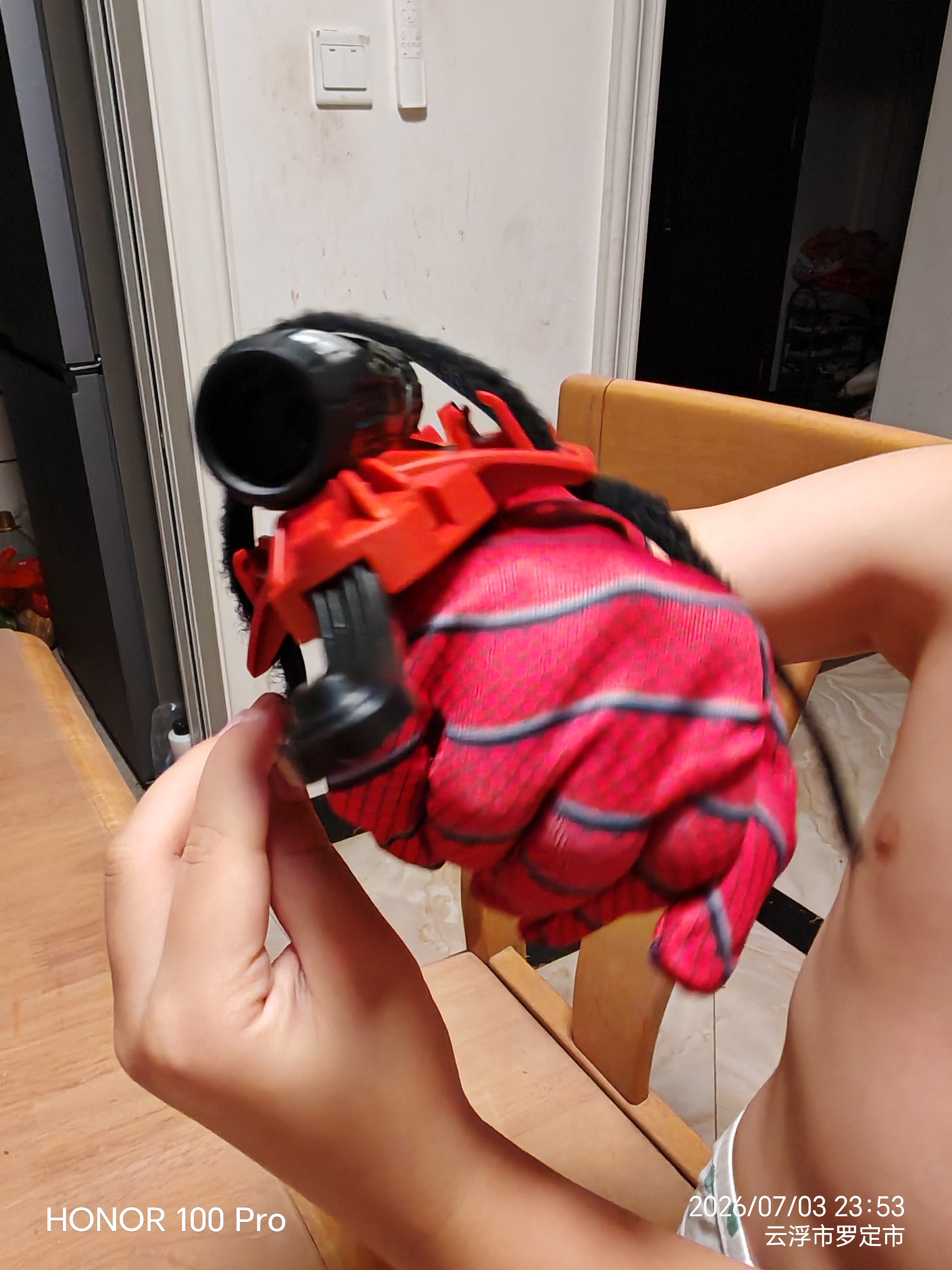 艾杰普（JEPPE）蜘蛛丝发射器玩具儿童手腕吸盘软弹吐丝手套玩具男孩生日礼物 实拍图