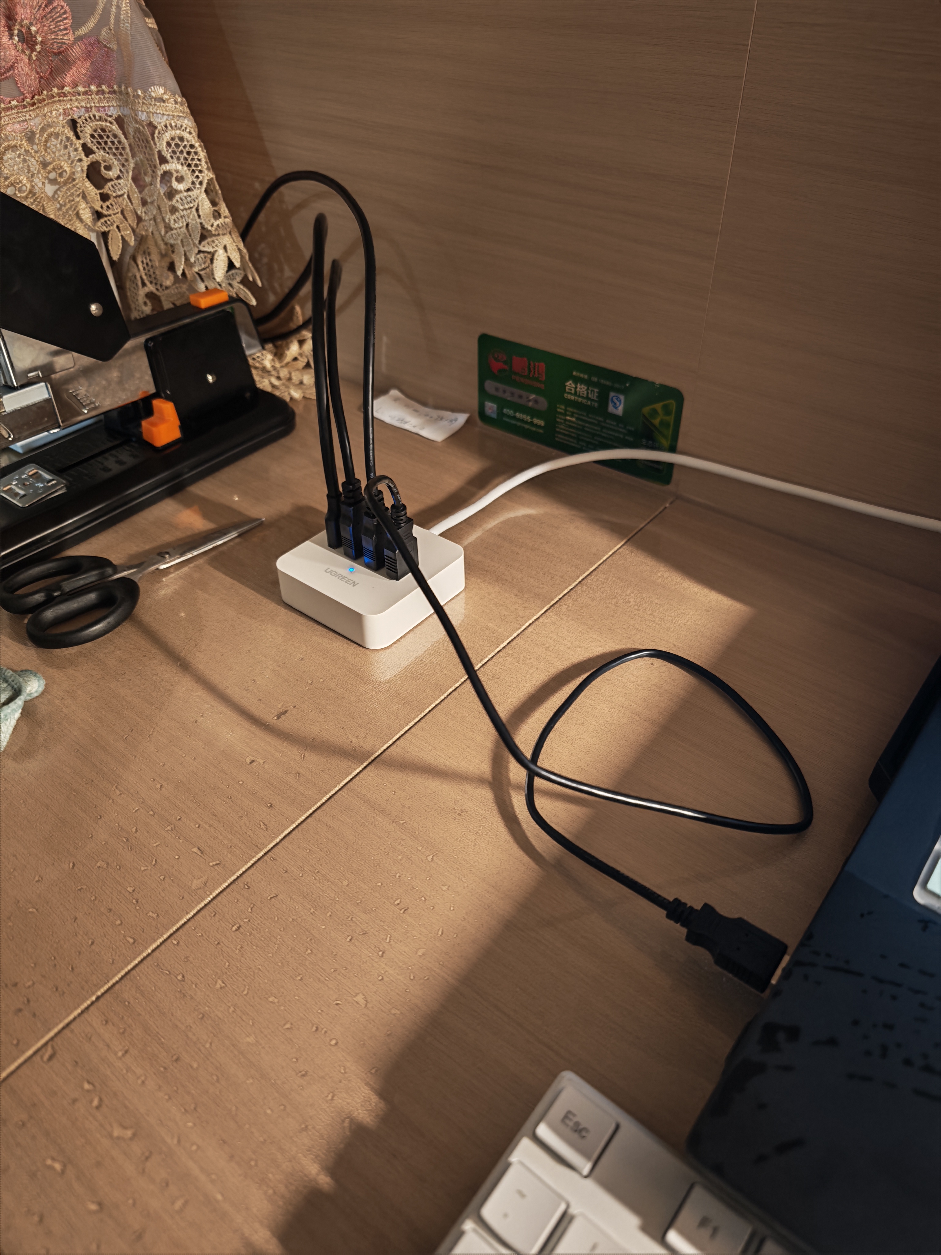 绿联 USB3.0扩展器多接口分线器 高速4口拓展坞 USB集线器HUB扩展坞 笔记本电脑多接口转换器延长线 实拍图