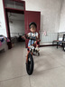 ANGI BABY儿童自行车平衡车2-8岁二合一可拆卸脚踏助步轮出行滑步车礼物 推荐95-125cm 14寸 都市白 可拆卸脚踏辅助轮 送骑行礼包 二合一小中大童车单车儿童平衡车自行车 实拍图