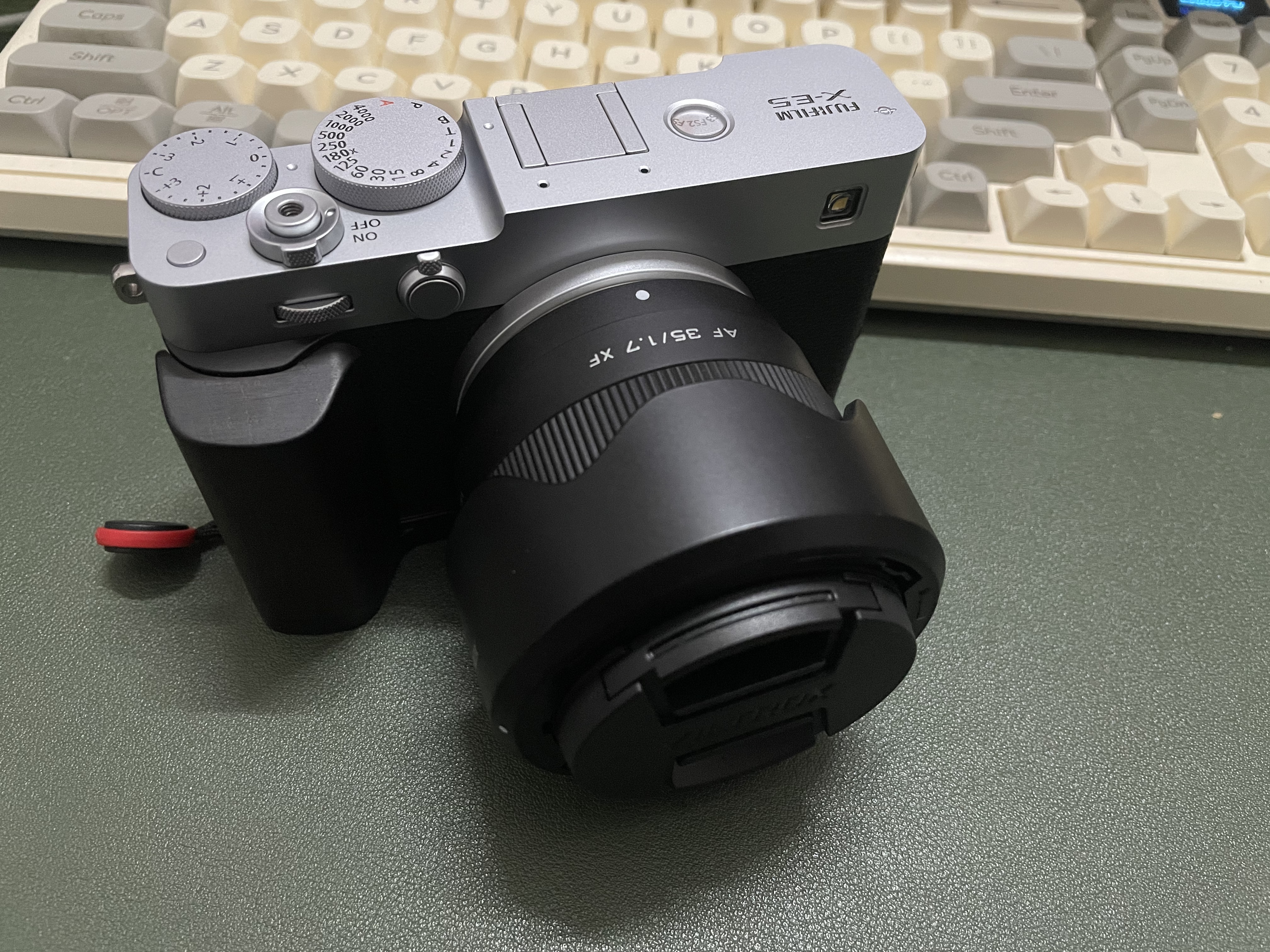 富士（FUJIFILM）富士x-e5 【送原装电池1块】富士相机 微单相机 胶片模拟 4020万像素 7档五轴防抖 6k30p视频 人像 XE5+XF23mmF2.8银色套机 官方标配【前3名送32G 晒单实拍图