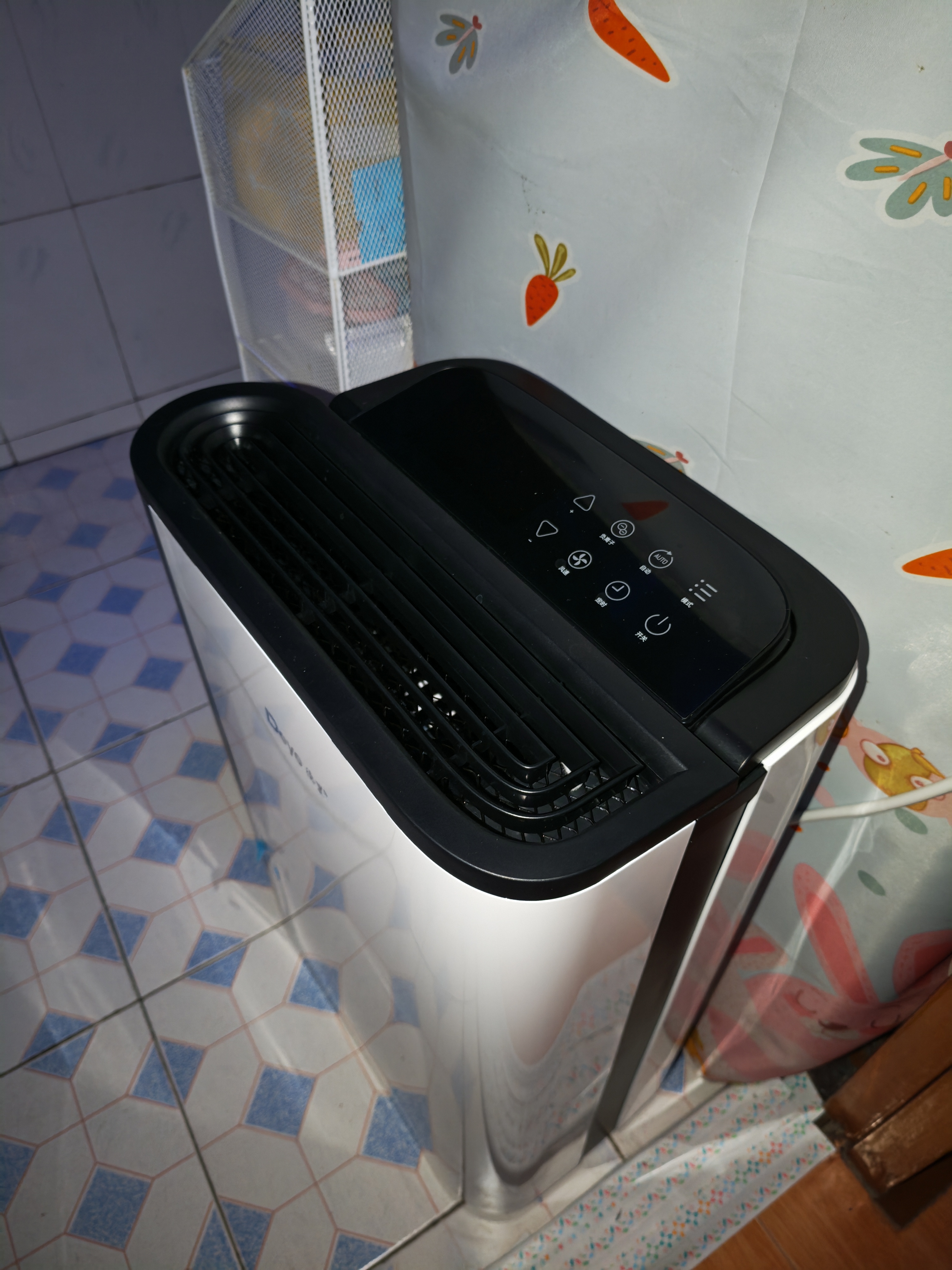 德业（Deye）除湿机/抽湿机 除湿量25升/天 45㎡家用轻音地下室除潮除湿器干衣机客厅卧室 手机智控DYD-T22A3 实拍图