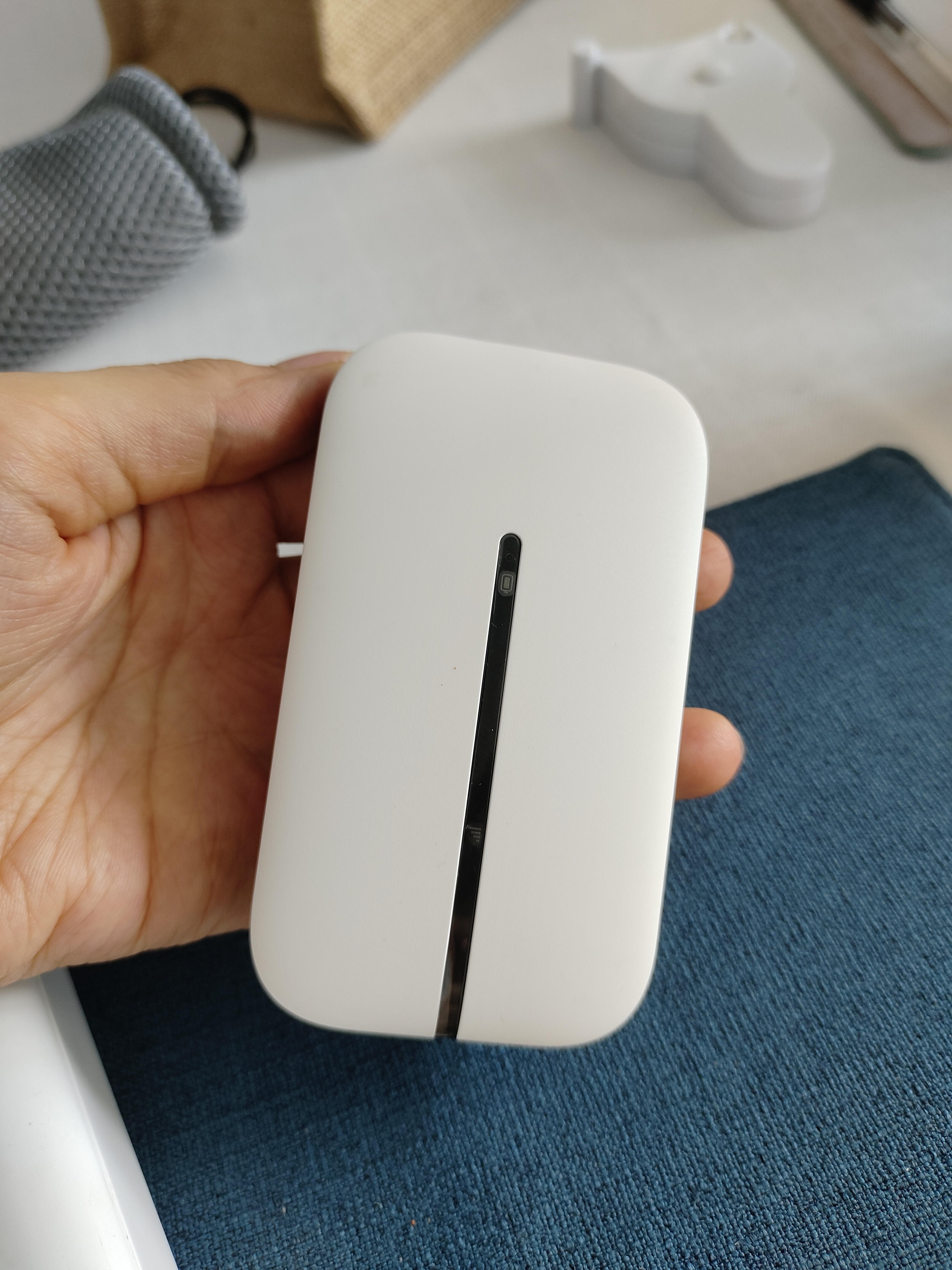华为鸿蒙智选随身wifi6移动无线随行WiFi3网络4g无线网卡携带无限制三网全国通用流量2026款5G AX15B 顶配WiFi6白【三网切换】3000毫安大电池 实拍图