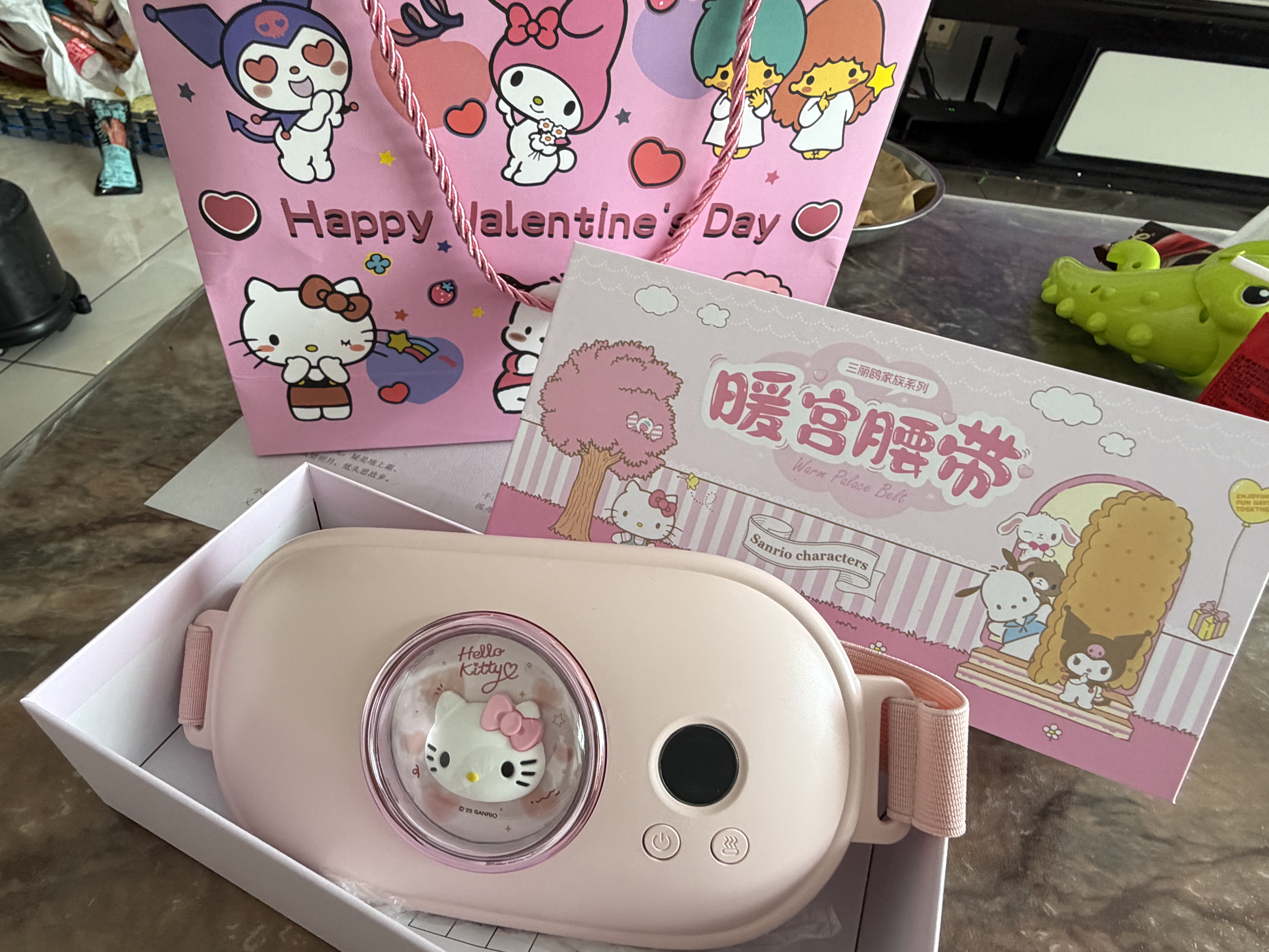 三丽鸥暖宫腰带姨妈神器暖宝宝按摩器缓解痛经七夕情人节生日礼物送女生 凯蒂猫【APP控制+热敷+按摩+小夜灯+礼袋 实拍图