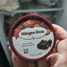 哈根达斯（Haagen-Dazs）冰淇淋超值尽享礼盒装 (香草味*2/比利时巧克力*2) 100ml*4 实拍图