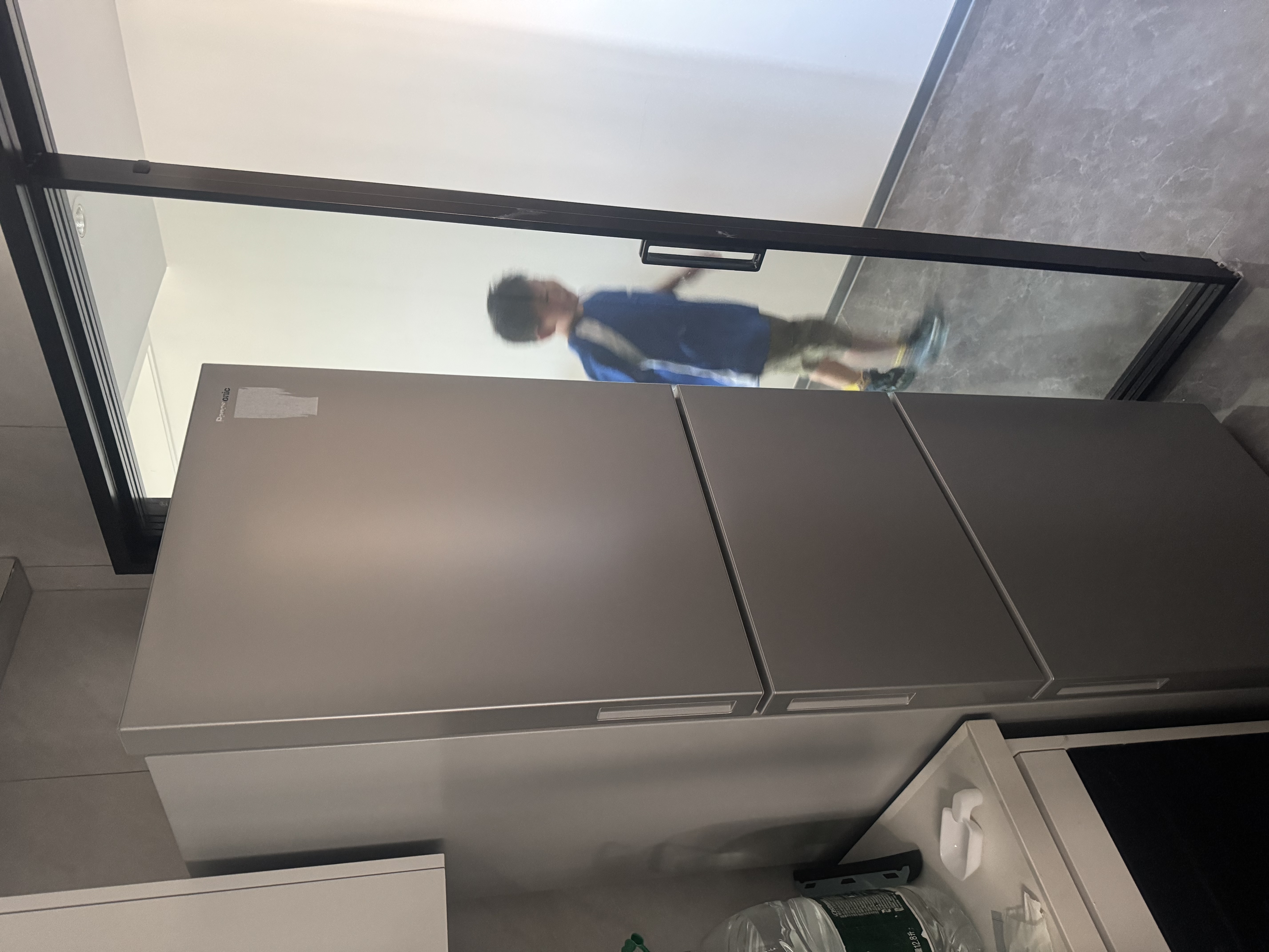 松下（Panasonic）Xtra蔓越莓300L三开门冰箱家用小型超薄自动制冰一级能效风冷无霜NR-XC30GJB-S【国家补贴】 实拍图
