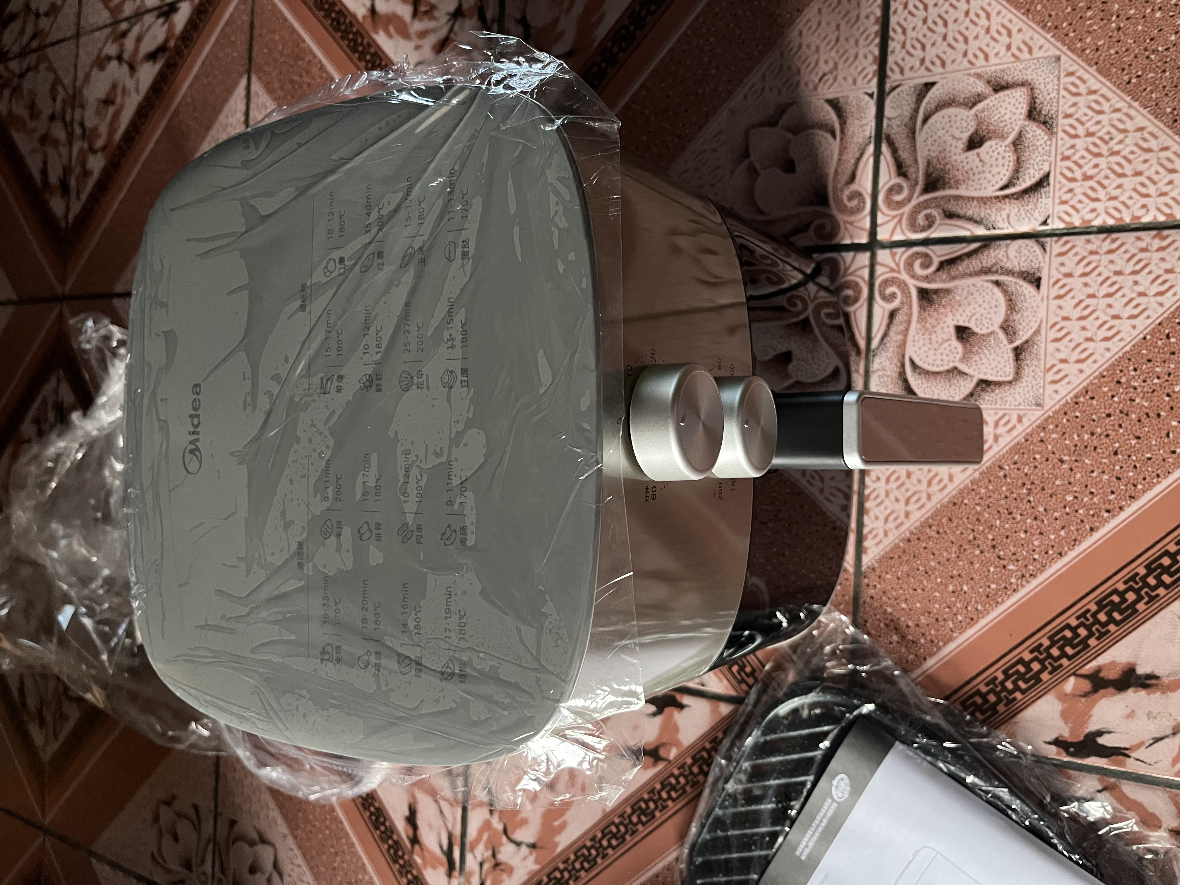 美的（Midea）空气炸锅家用实用大容量6.5L 蒸烤一体上下双热源炎烤 可视窗口 免翻面多功能KZE6559 实拍图
