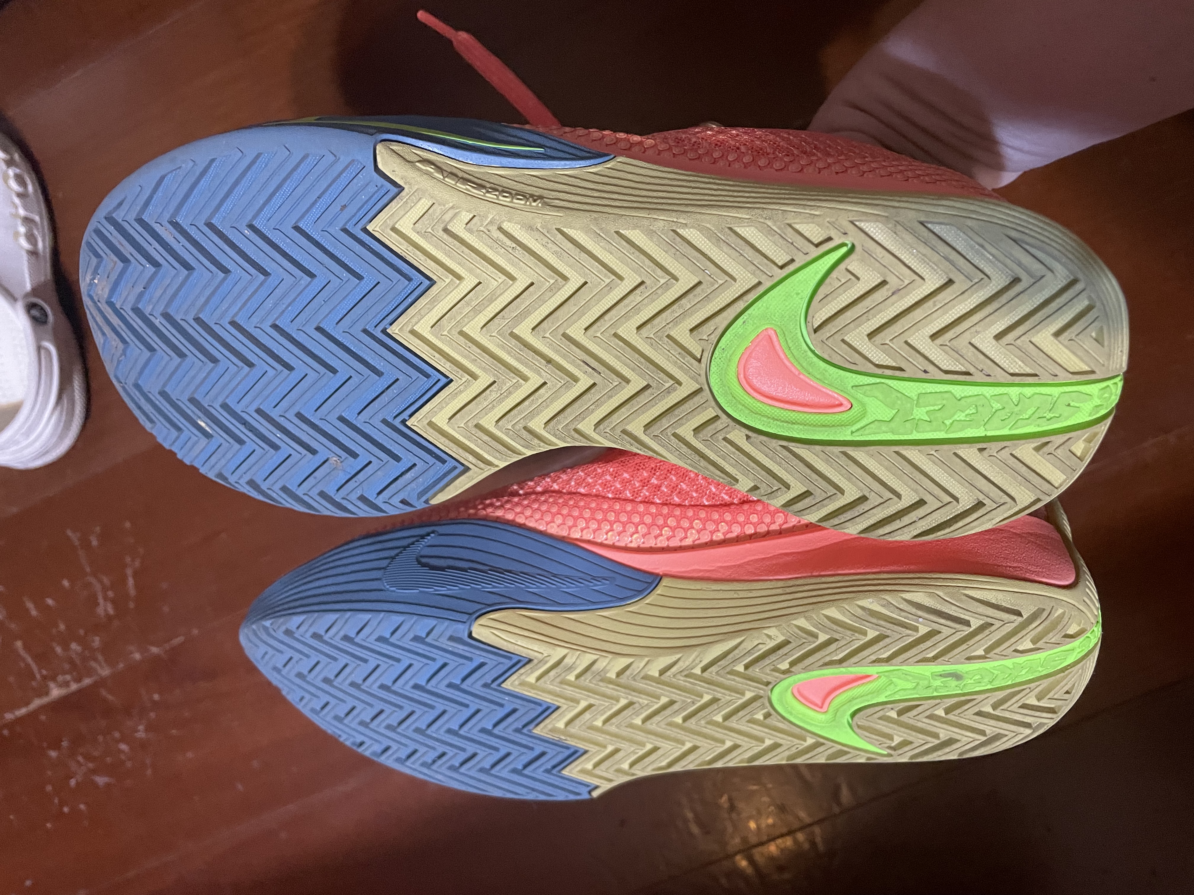 耐克NIKE男子耐磨实战篮球鞋  S.T. FLARE运动鞋HF0232-602红蓝42 实拍图