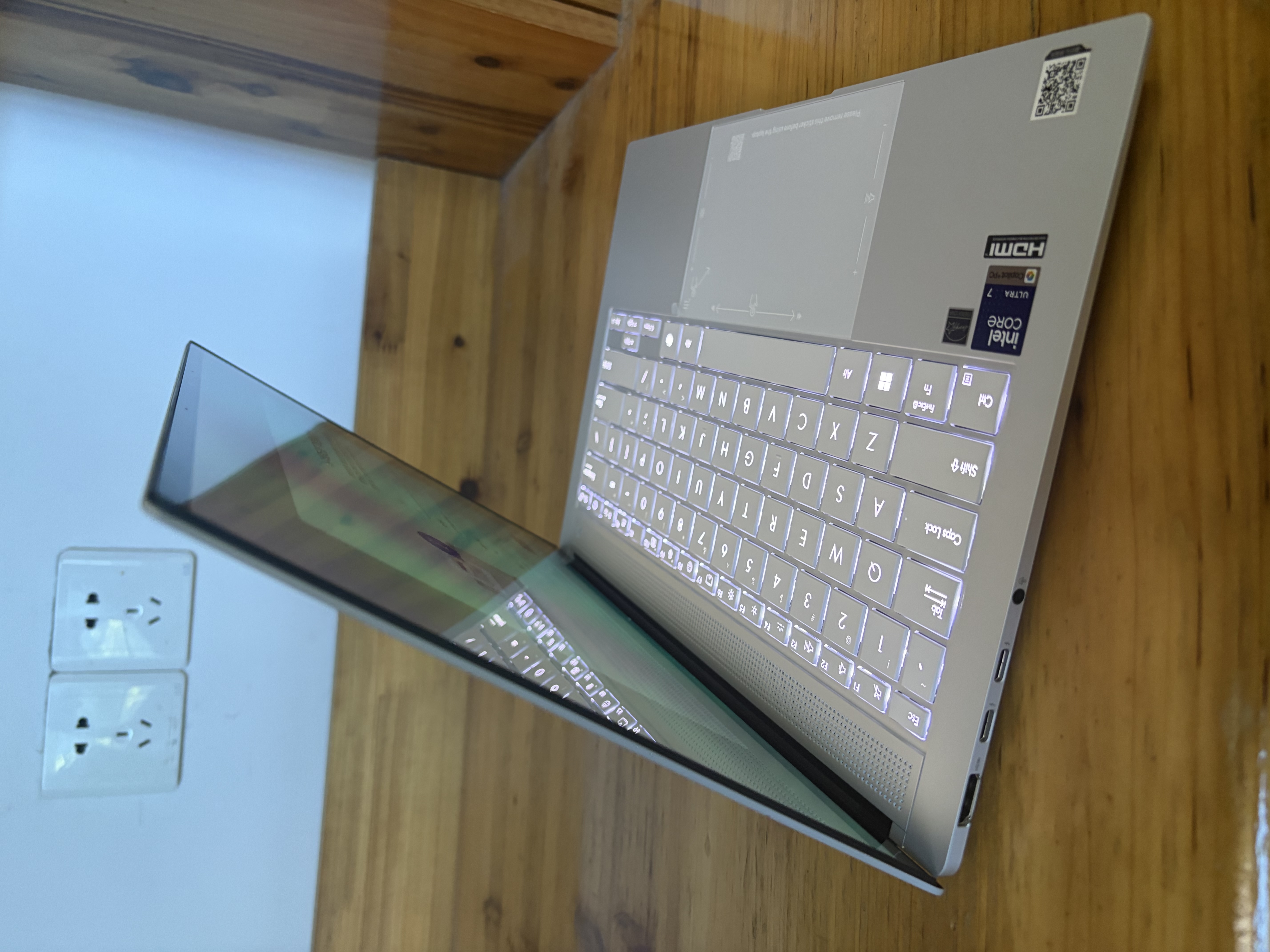 华硕灵耀14 Air 国家补贴 酷睿Ultra7 lunar lake 2.8K 120Hz OLED 1.1cm超轻薄AI电脑(258V 32G 1T) 实拍图