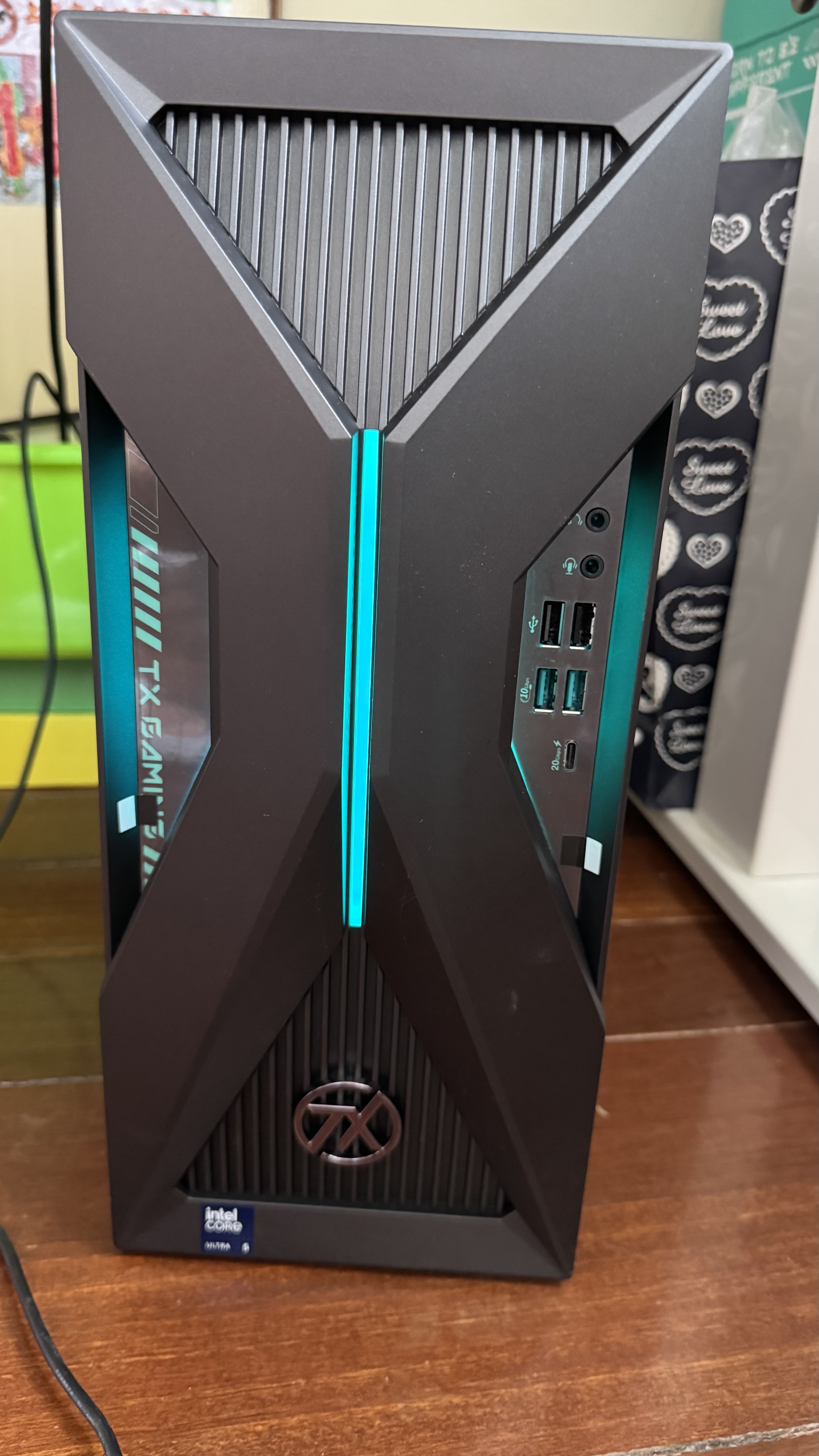 华硕天选6X 16L台式机游戏主机台式电脑（酷睿U5-225F RTX5060Ti-8GB显卡 16G DDR5 1TB SSD） 实拍图