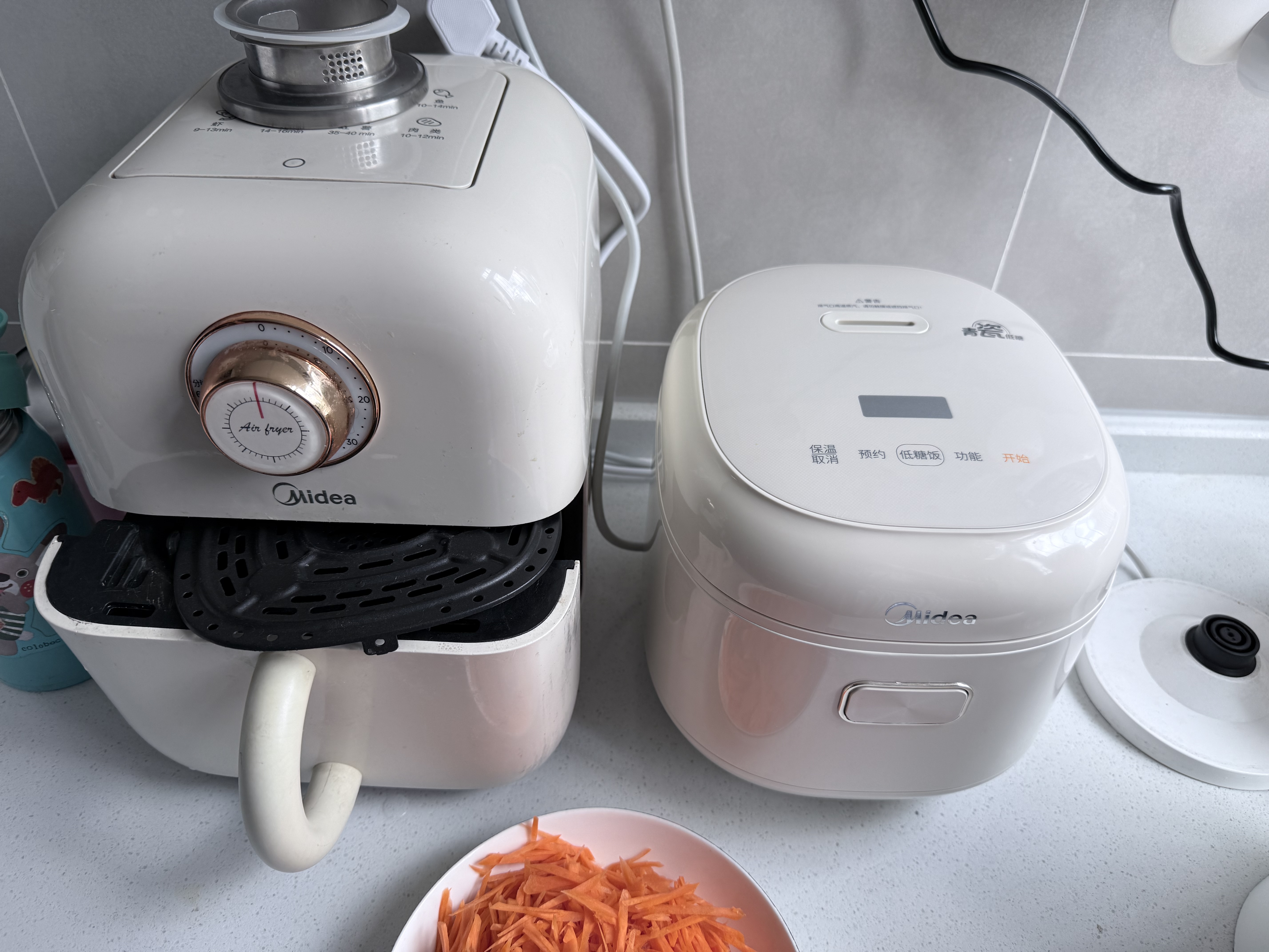 美的（Midea）0氟有钛低糖电饭煲小型2-3人2升青瓷电饭锅上盖加热沥糖釜低糖饭家用迷你MB-RC207L 实拍图