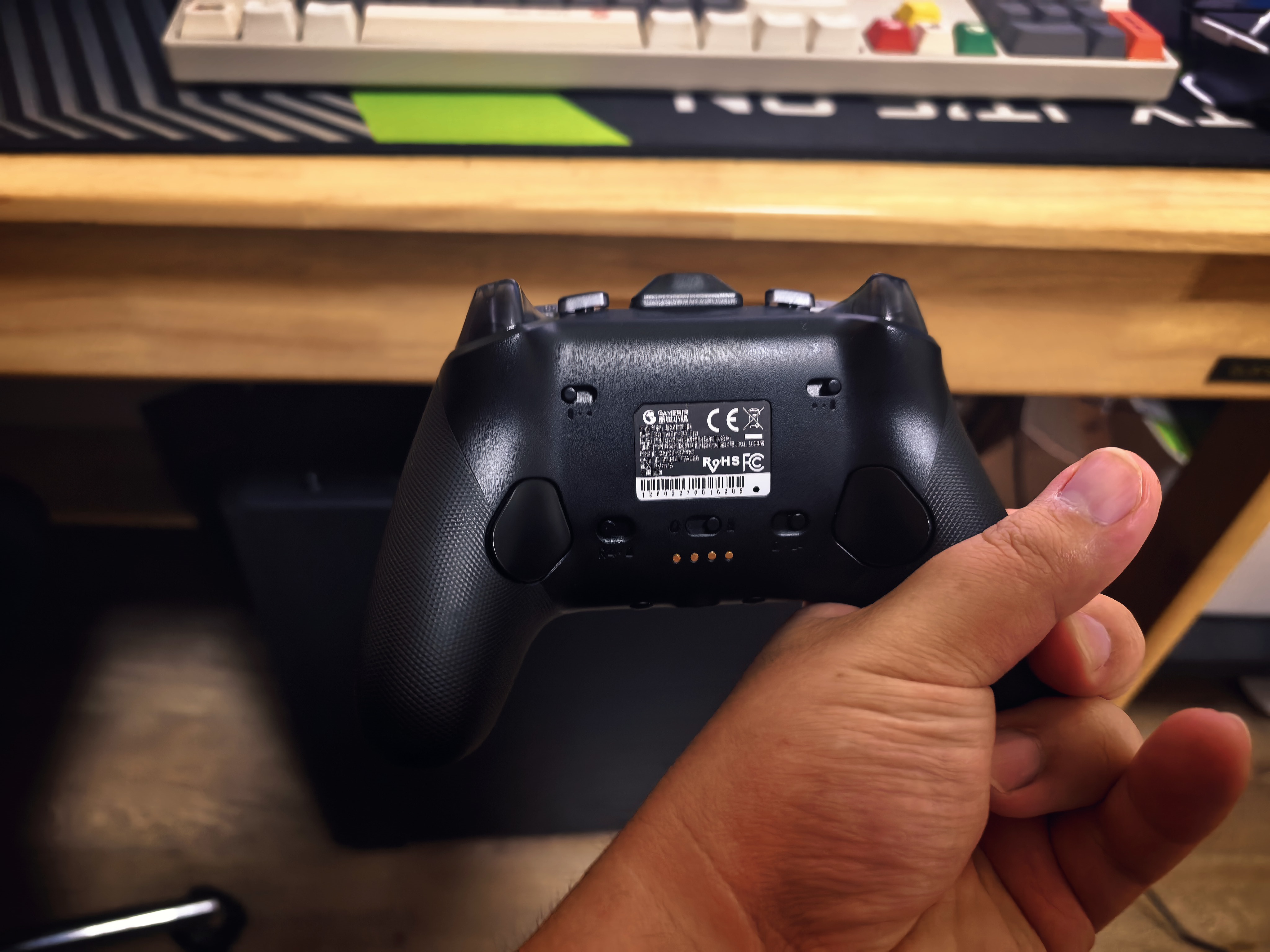 盖世小鸡G7 Pro微软Xbox授权精英游戏手柄天王星带底座 TMR摇杆蓝牙PC电脑无线Steam安卓电视有线地平线6 实拍图
