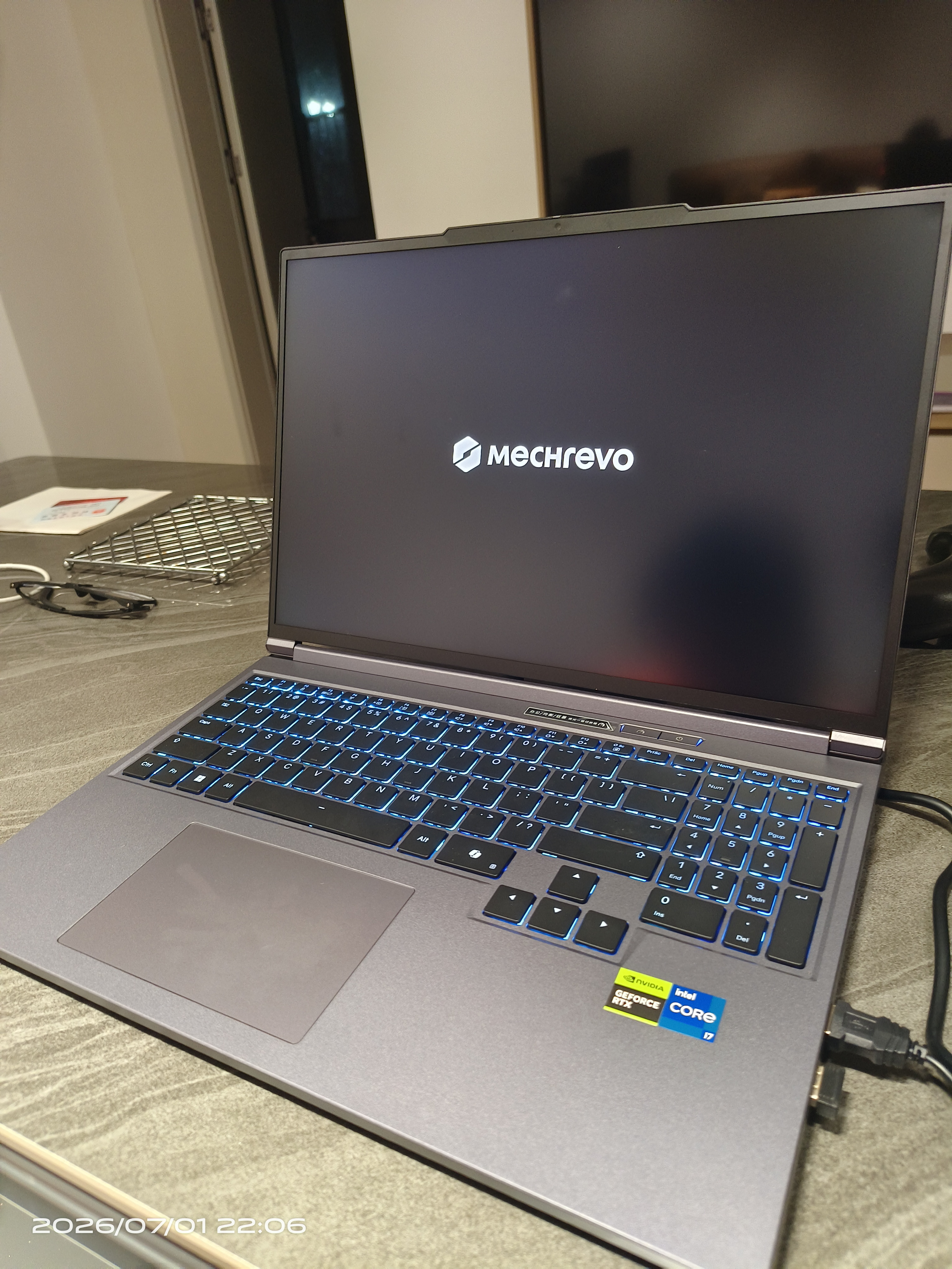 机械革命（MECHREVO）极光X 2026旗舰5060/70游戏本旷世X新品14代酷睿i7HX学生电竞设计笔记本电脑 i7-14650HX/5060 16G-512G 实拍图