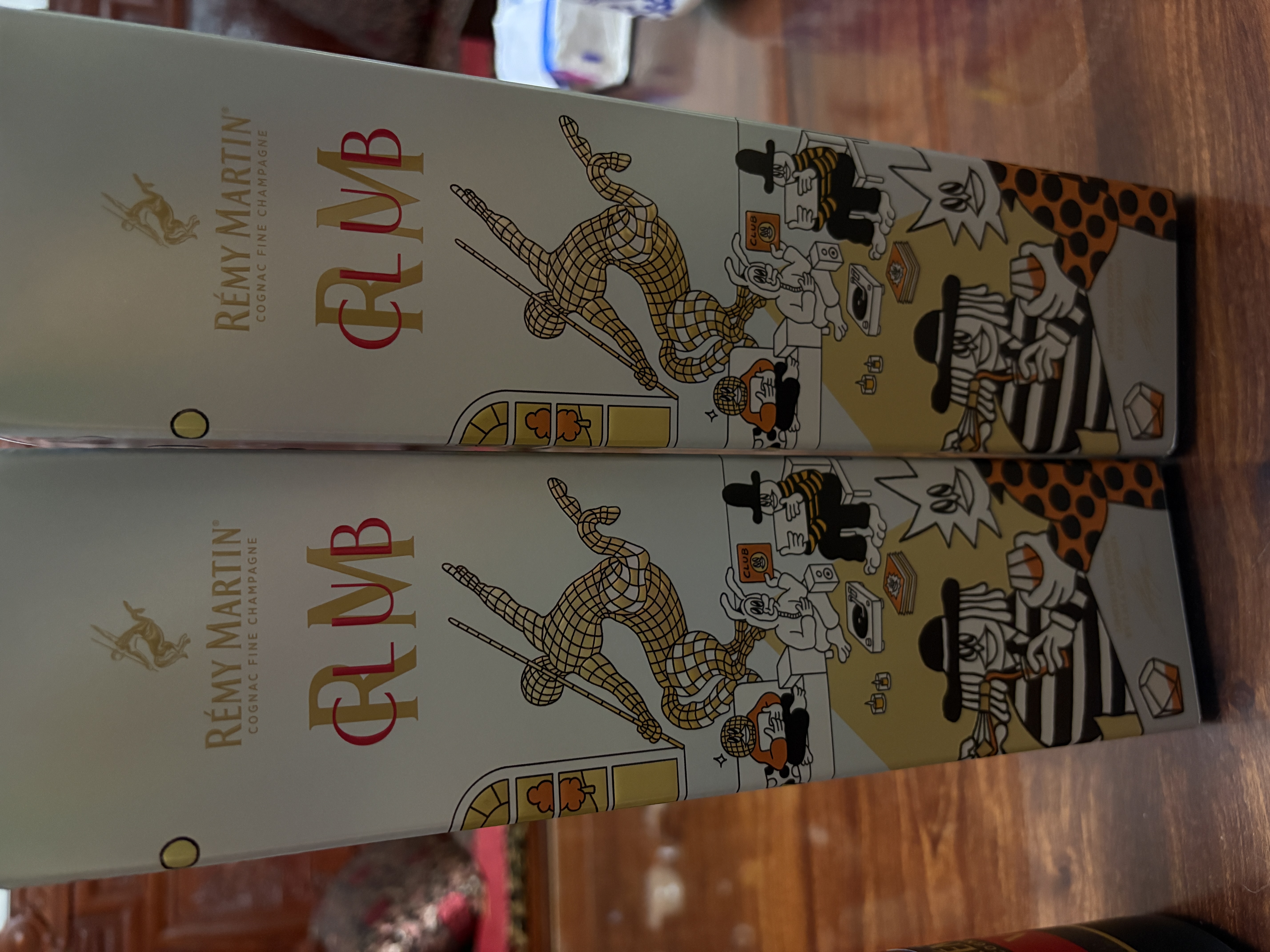 人头马（Remy Martin）洋酒 CLUB优质香槟区干邑白兰地 500ml 星夜派对限量版 送礼 实拍图