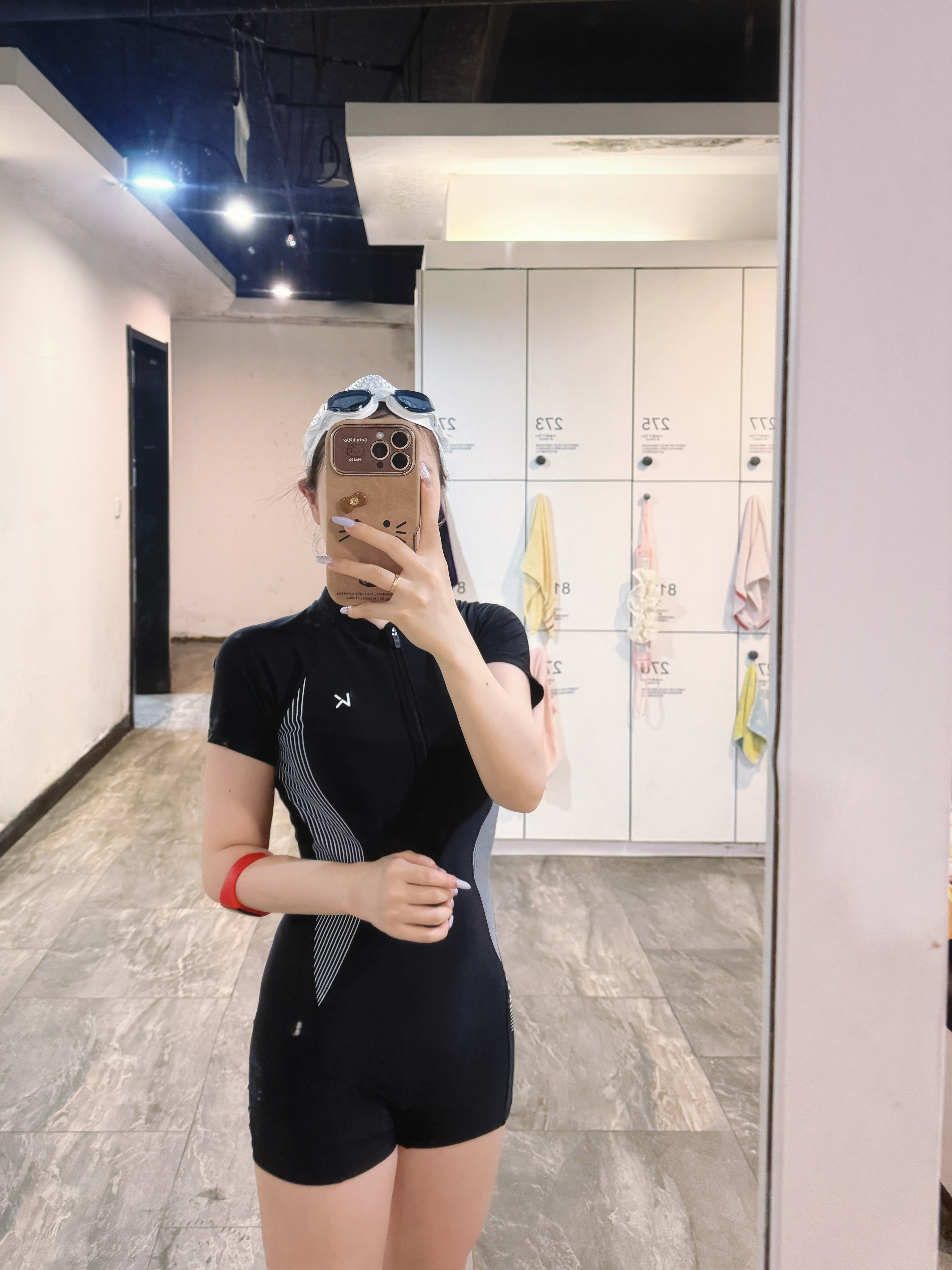 Keep泳衣女士专业连体平角游泳衣竞速保守大码温泉泳装047 黑色 M  实拍图