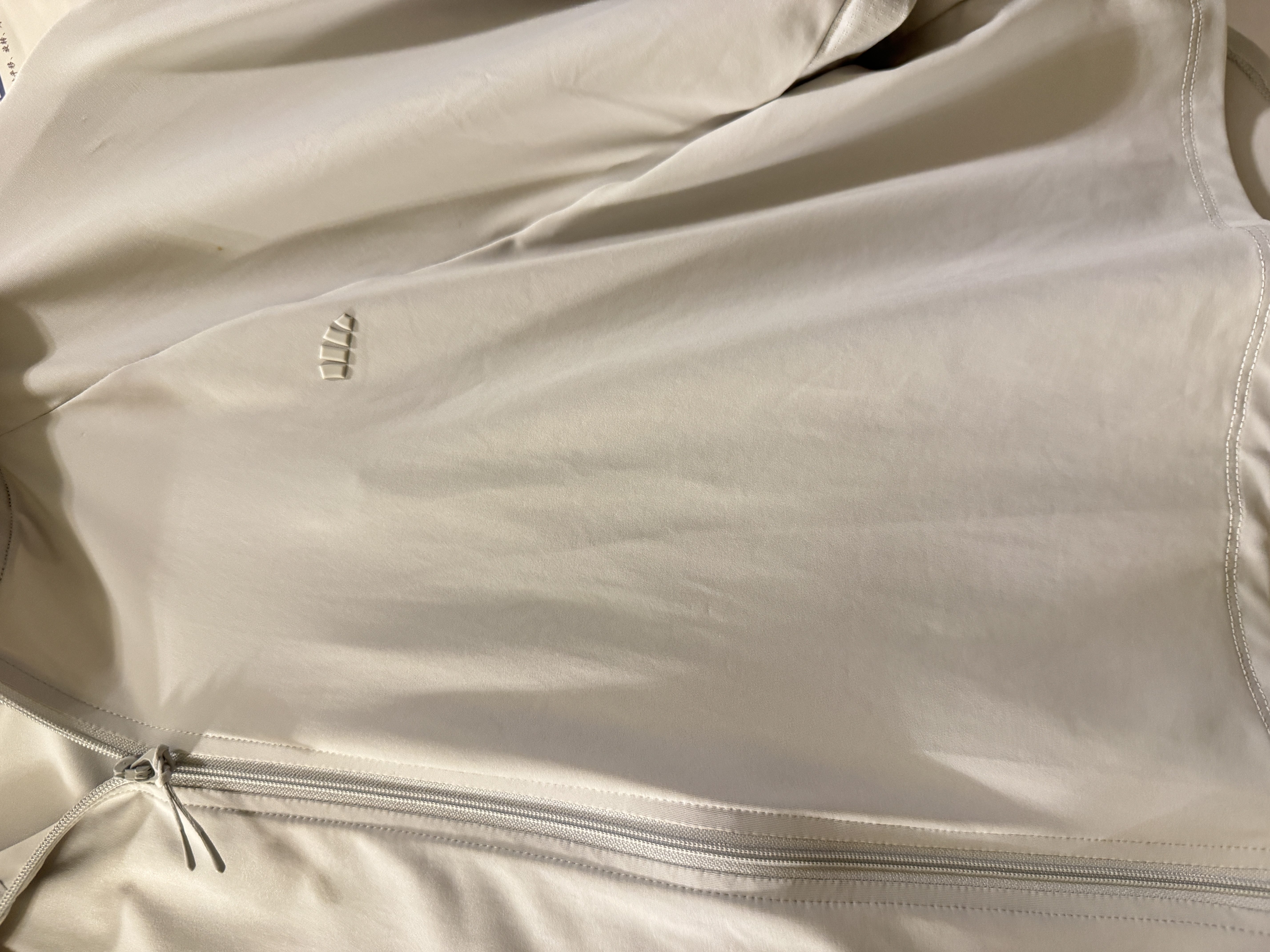 蕉下（beneunder）防晒衣女夏季防紫外线防晒服升级披肩百搭AL118女士送礼 浅炭灰 M 实拍图