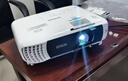 爱普生（EPSON）CB-FH08  投影仪 3LCD办公会议家用白天直投无线投影机 （1080P全高清 ) 【赠无线】 实拍图