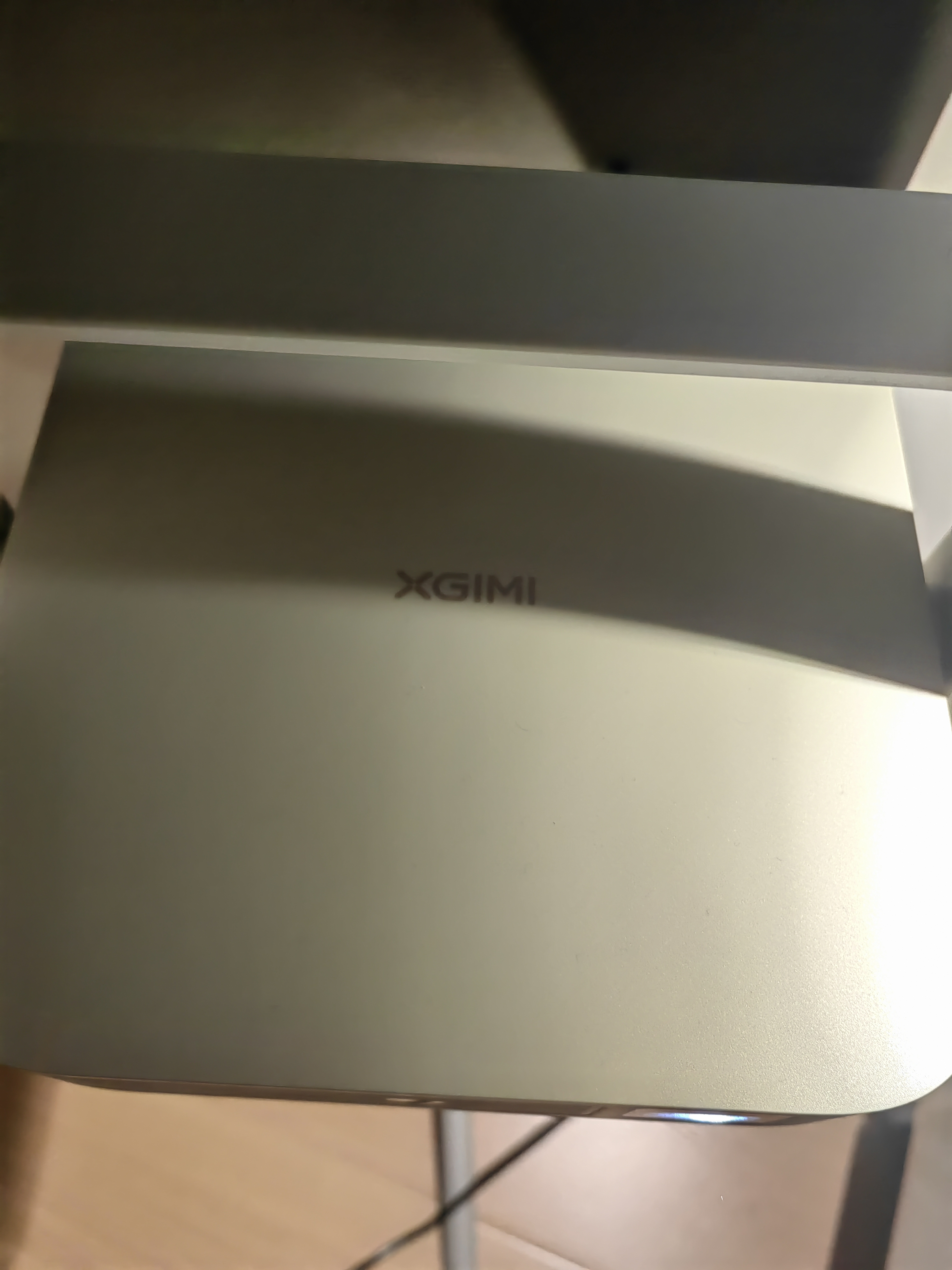 极米（XGIMI）Z6X 第五代 高亮版升级 700CVIA 投影仪家用 轻薄投影机1080P智能家庭影院 一体式云台 国家补贴 实拍图
