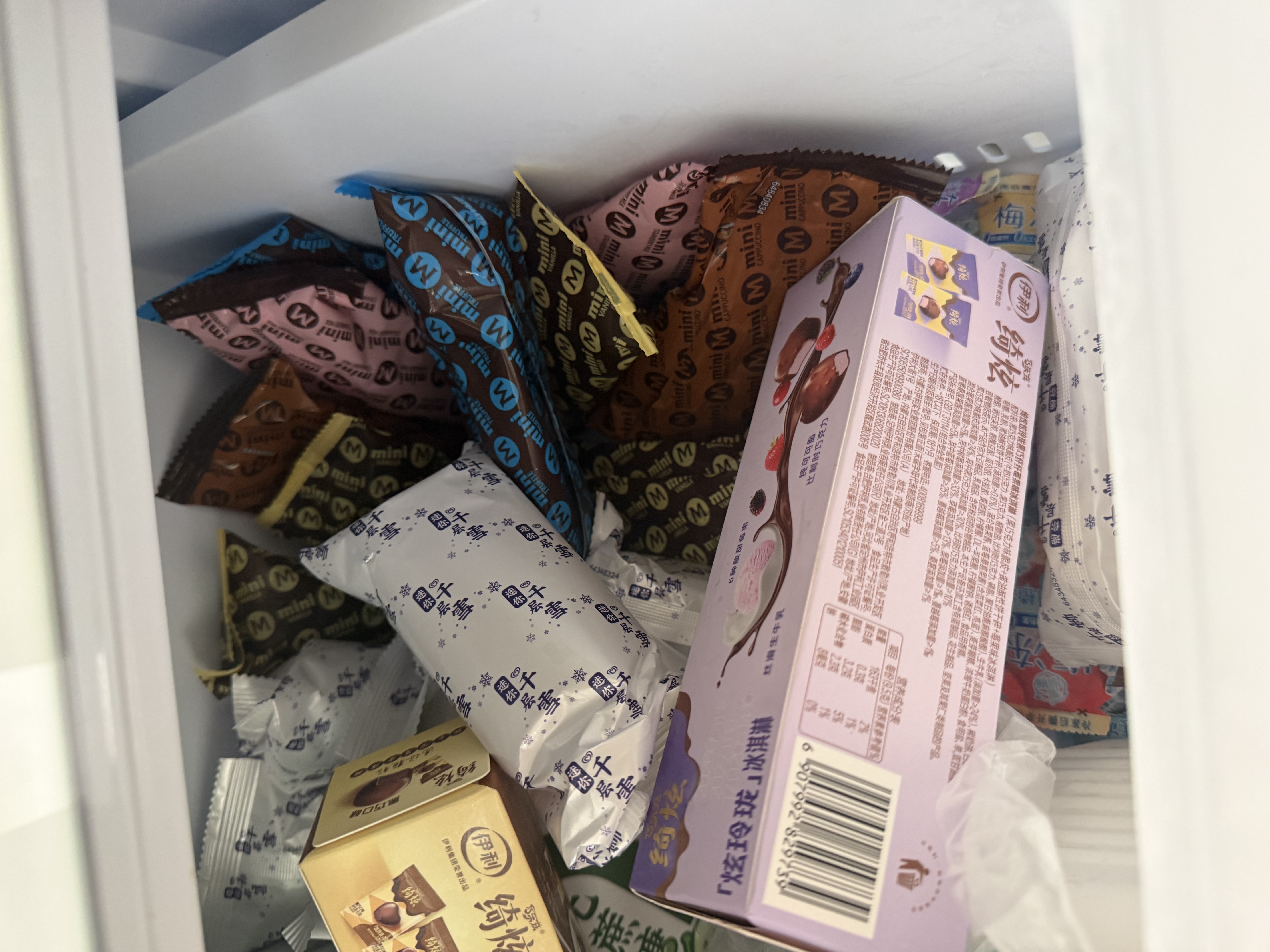 梦龙【王嘉尔推荐】迷你梦龙冰淇淋香草味+松露巧克力雪糕 4支装 实拍图