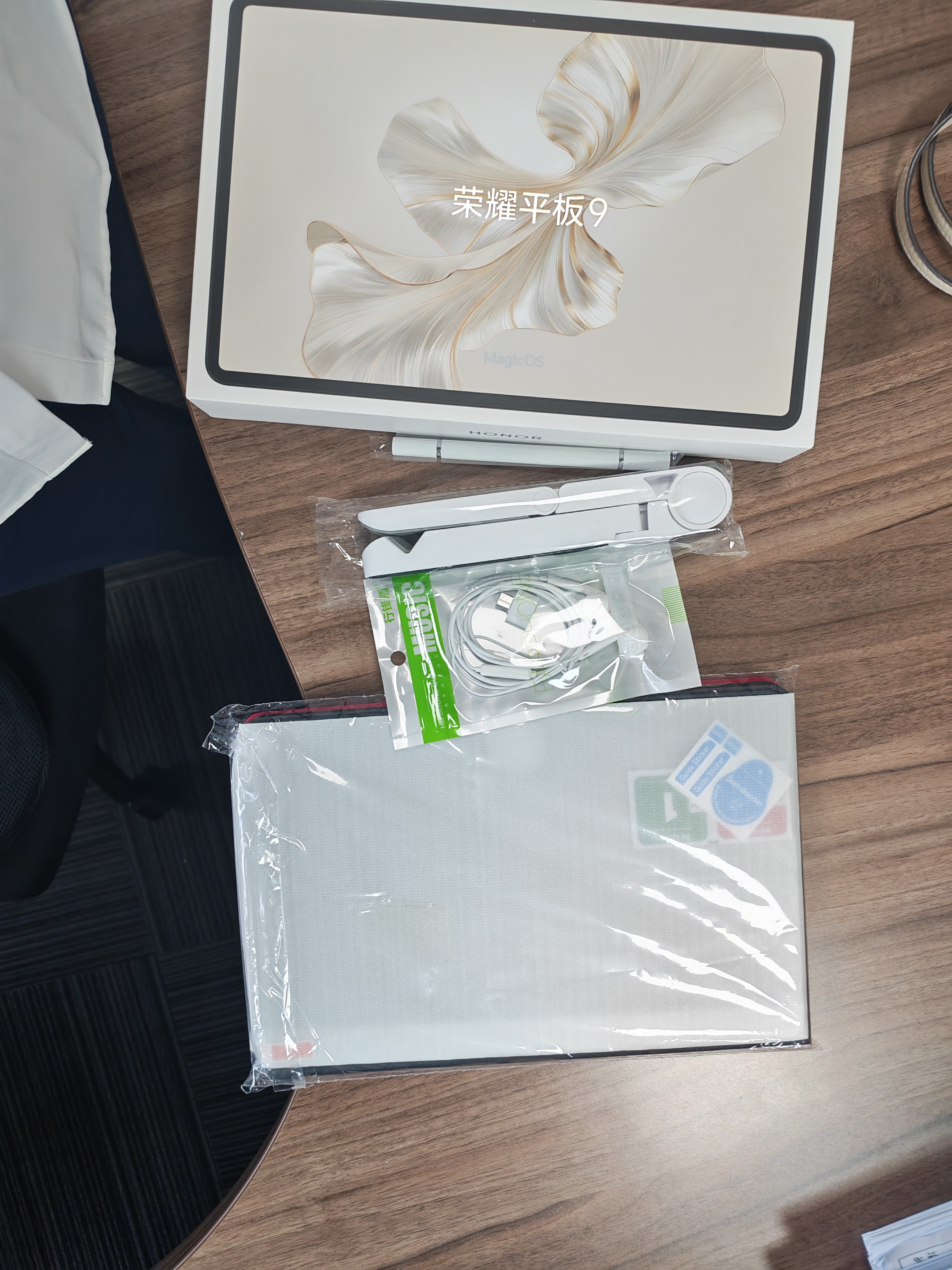 荣耀平板9 国家补贴平板 12.1英寸 高清护眼屏股票看盘 pad 考研网课学习游戏商务办公二合一平板电脑 8G+256G WiFi版 星空灰 官方标配 实拍图