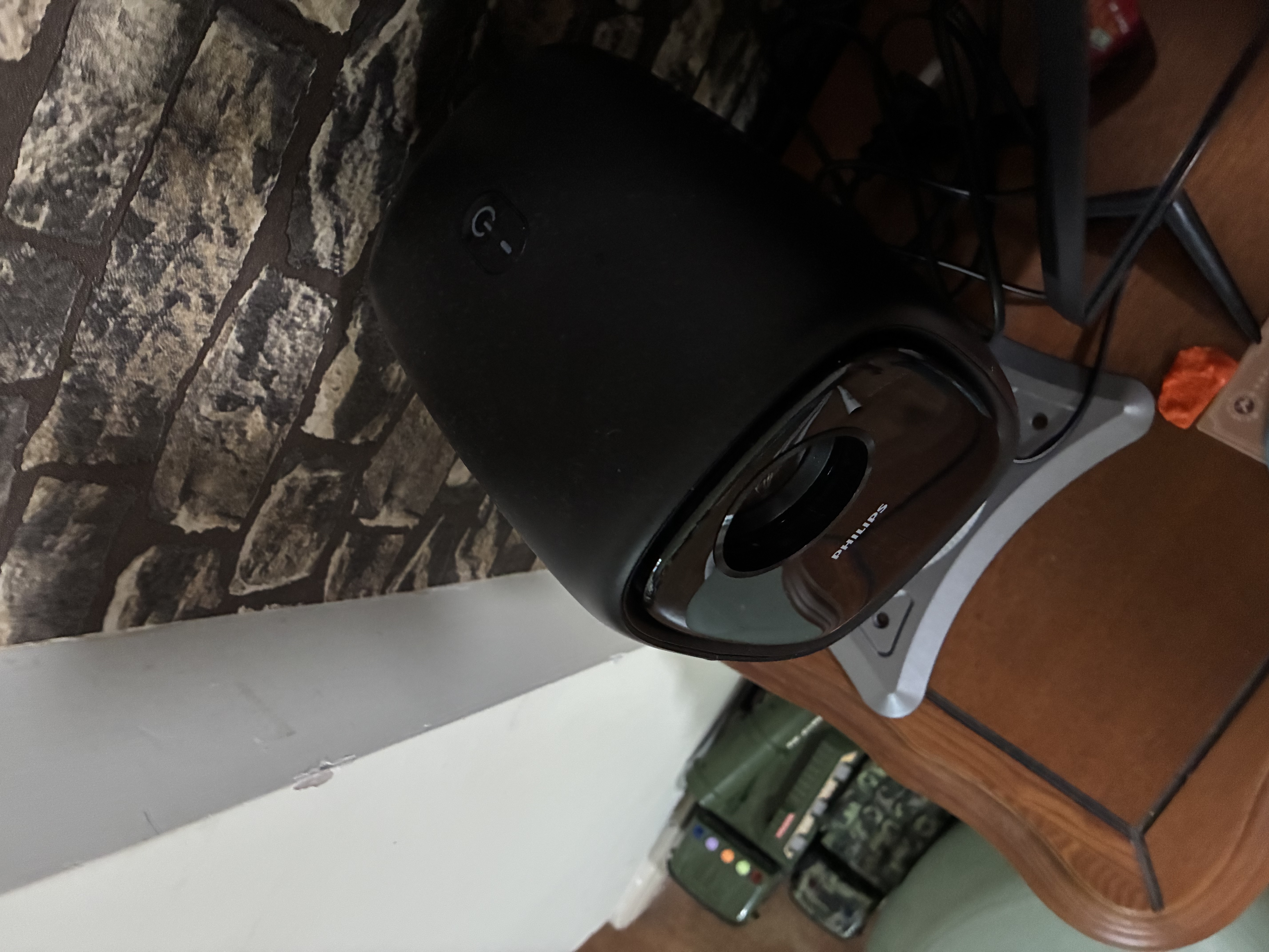 飞利浦（PHILIPS）115投影仪家用卧室家庭影院超高清电视音响一体机 智能超高清便携手机电脑迷你投影仪 Pix115黑色【套装一】投影仪+桌面云台 实拍图