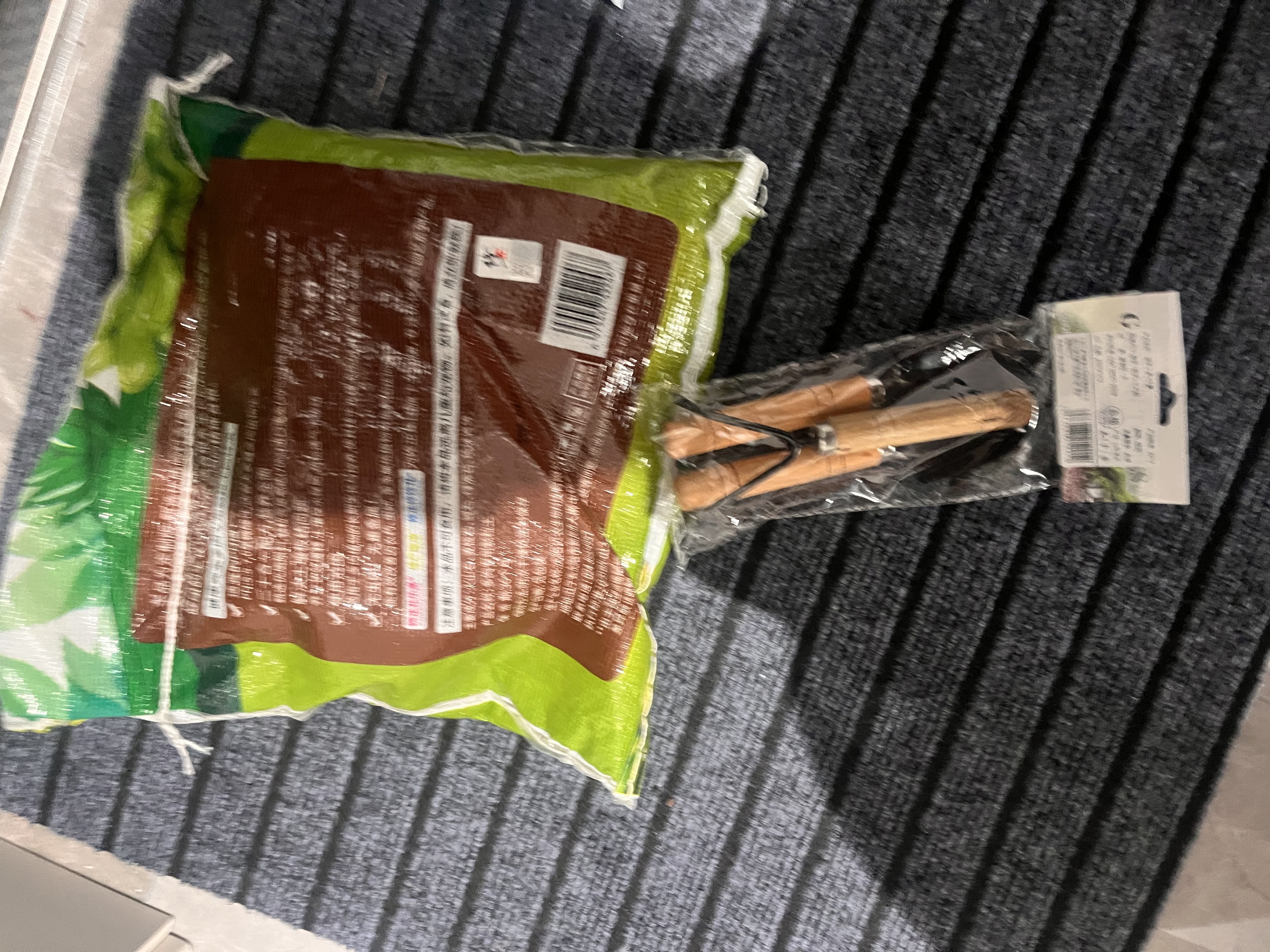 修正花乐多 多肉土专用颗粒土70%多肉营养土铺面石幼苗成株老桩 通用型5斤 实拍图