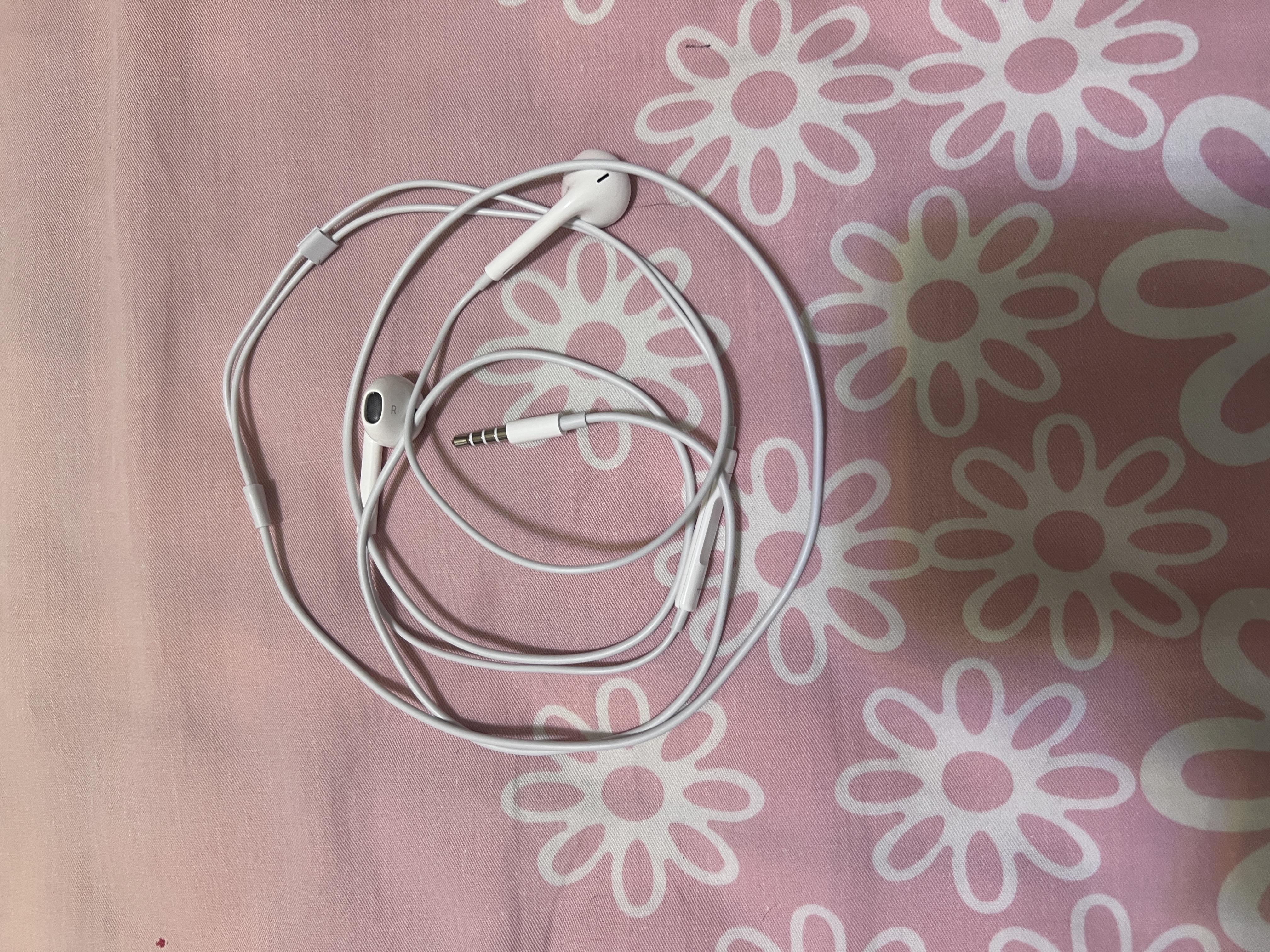 Apple/苹果 EarPods 3.5毫米接口有线耳机 圆孔耳机有线耳机游戏音乐 适用3.5mm接口的手机电脑 实拍图