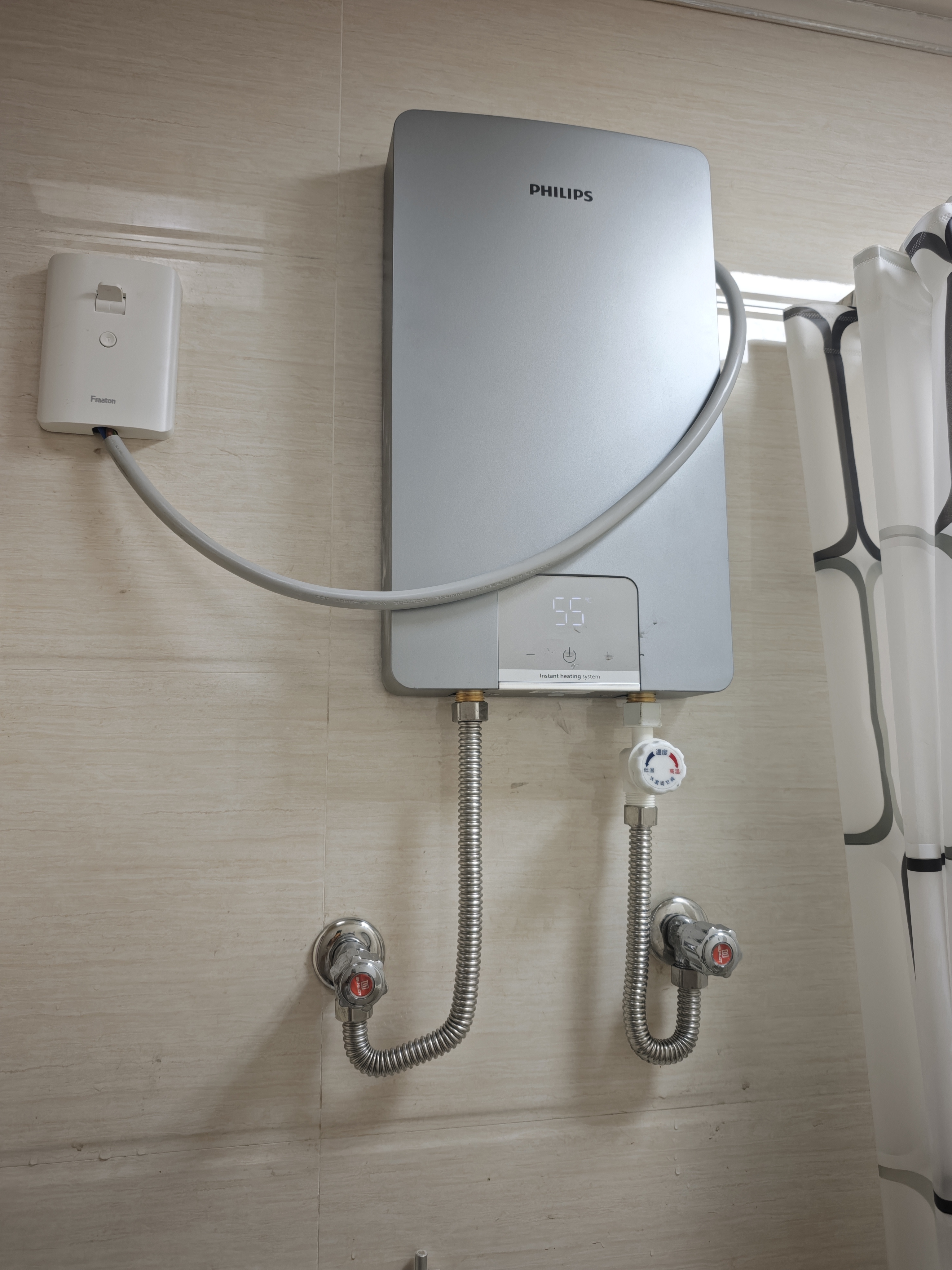 飞利浦（PHILIPS）即热式电热水器上门安装 7000W智能速热 无极变频免储水 国家补贴15% 水电分离AWH2408/93(70DA) 实拍图