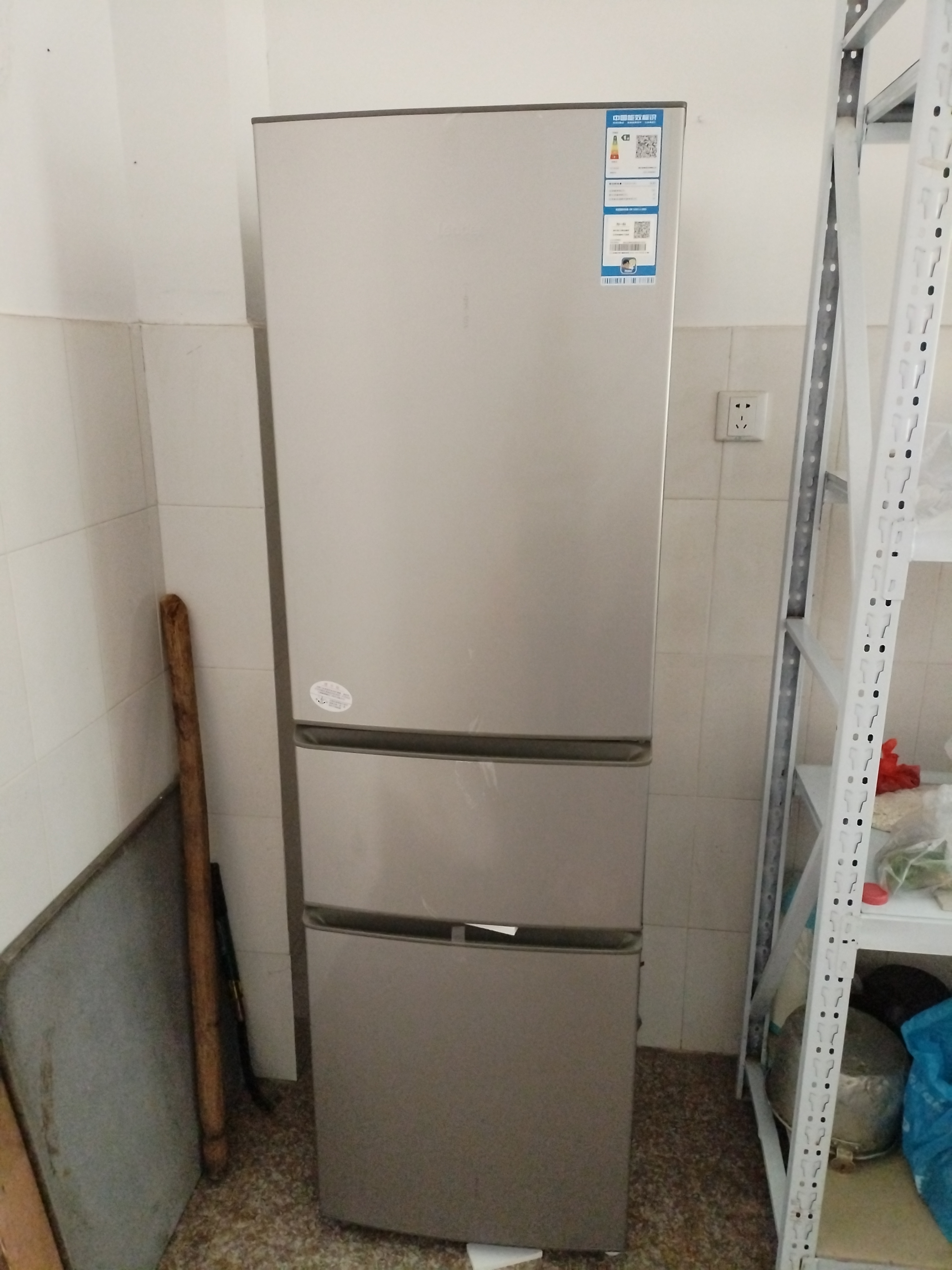 统帅海尔出品悦享系列230L三门家用冰箱小型直冷租房三开门一级能效补贴LC3-230S901【2026新款】 实拍图