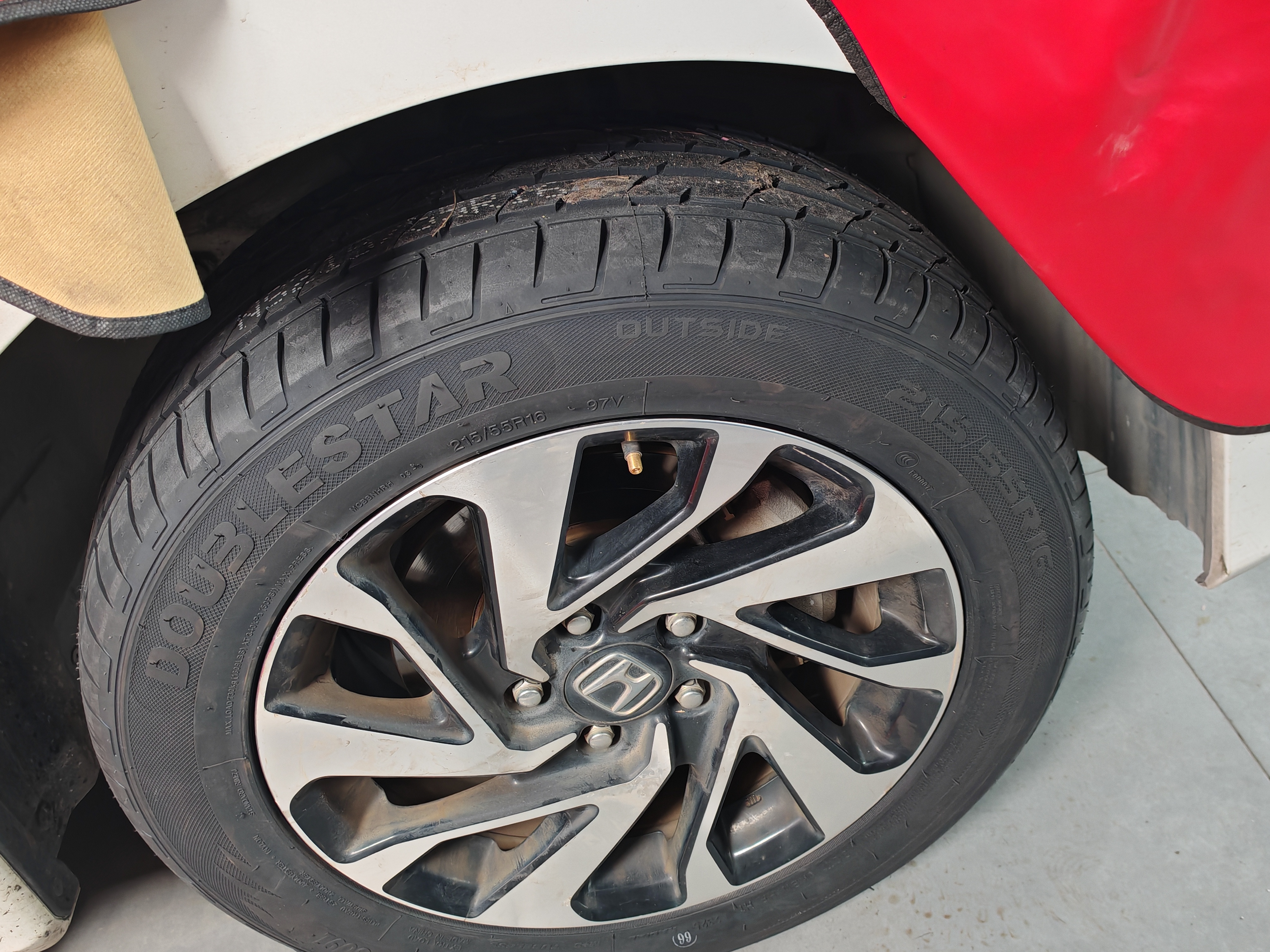 双星JUOGO轮胎 215/55R16 97V 适配新思域/迈腾/凌派/享域/标致308 实拍图