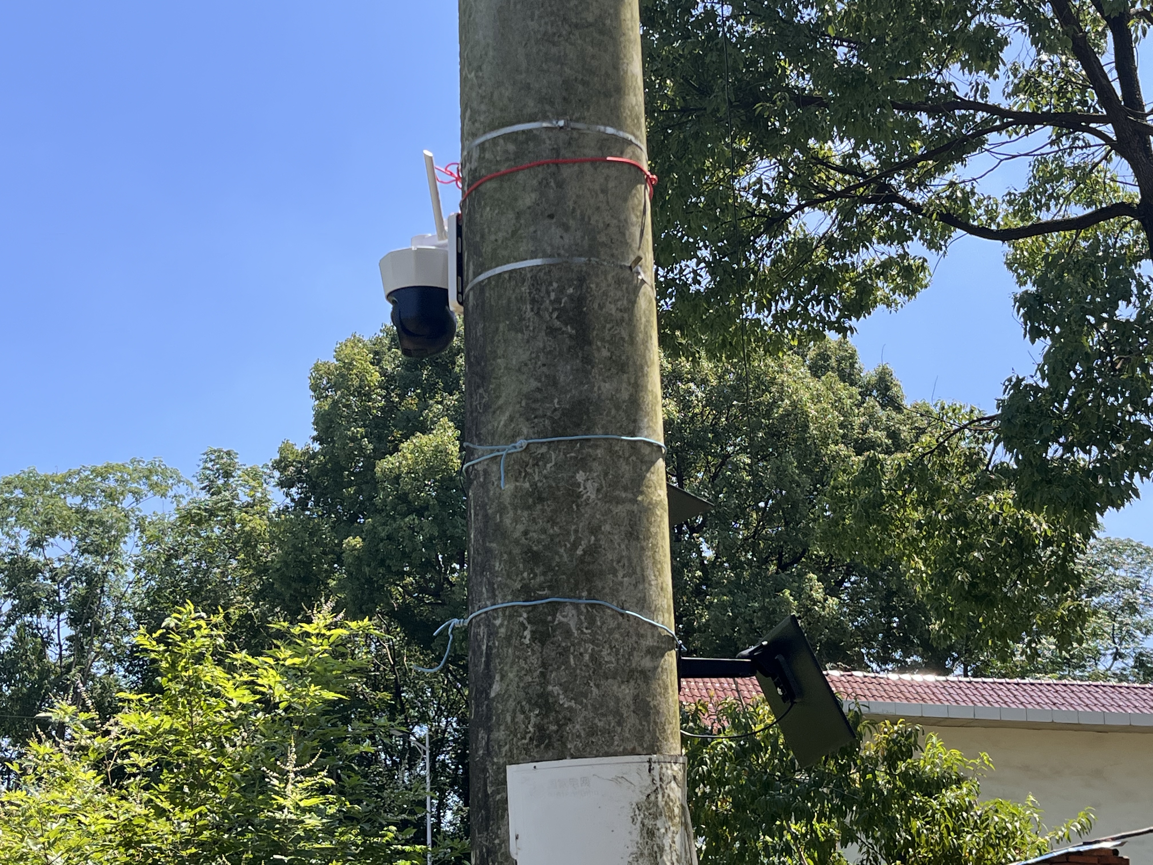 奥克斯4g太阳能摄像头室外无电无网终身免费流量免插电手机远程高清监控器家用户外360度无死角全景夜视 实拍图