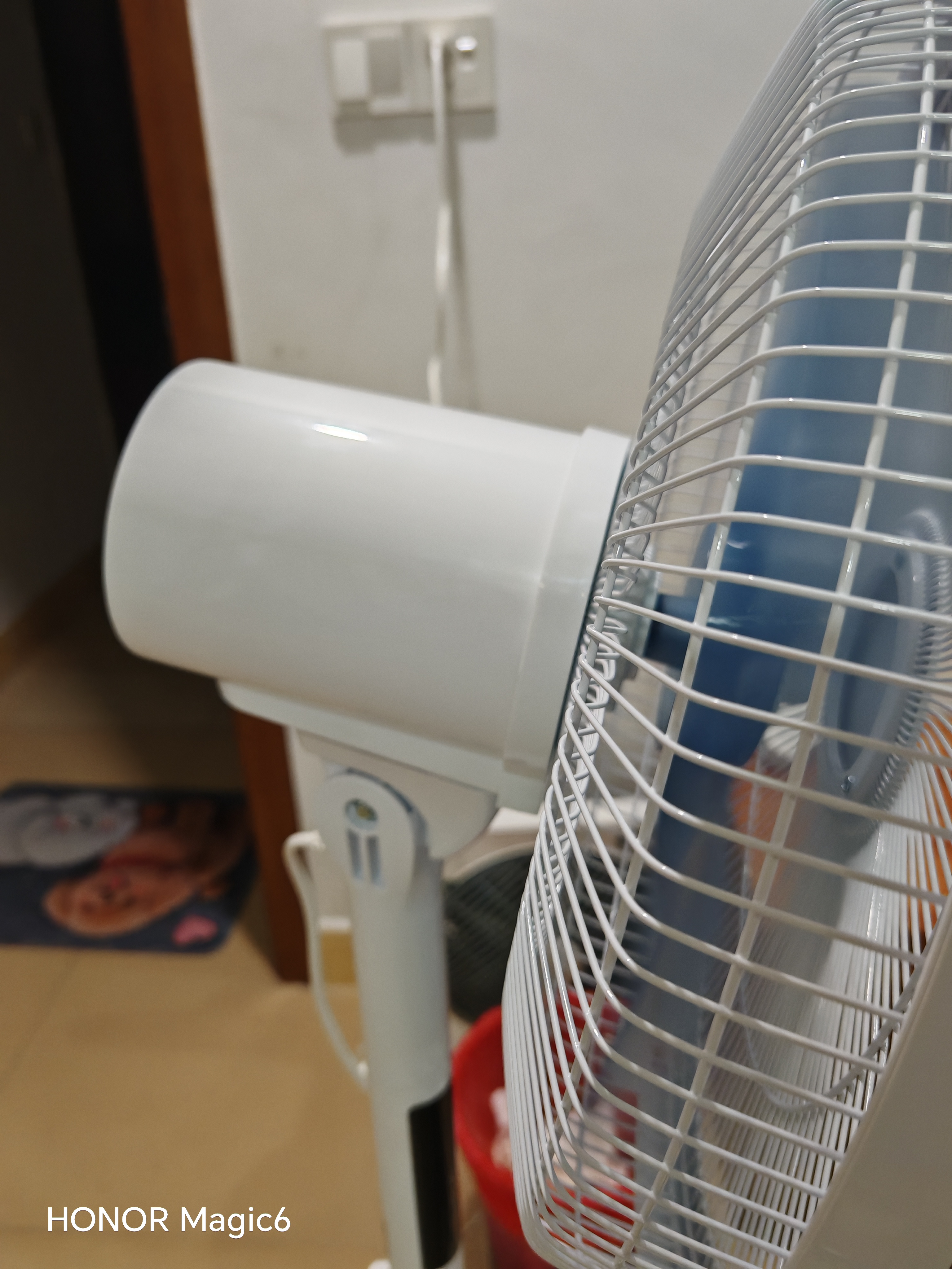 艾美特（AIRMATE）【直流变频】电风扇家用大风力智能遥控落地扇卧室安静轻音一级能效空气循环扇摇头节能小风扇 实拍图