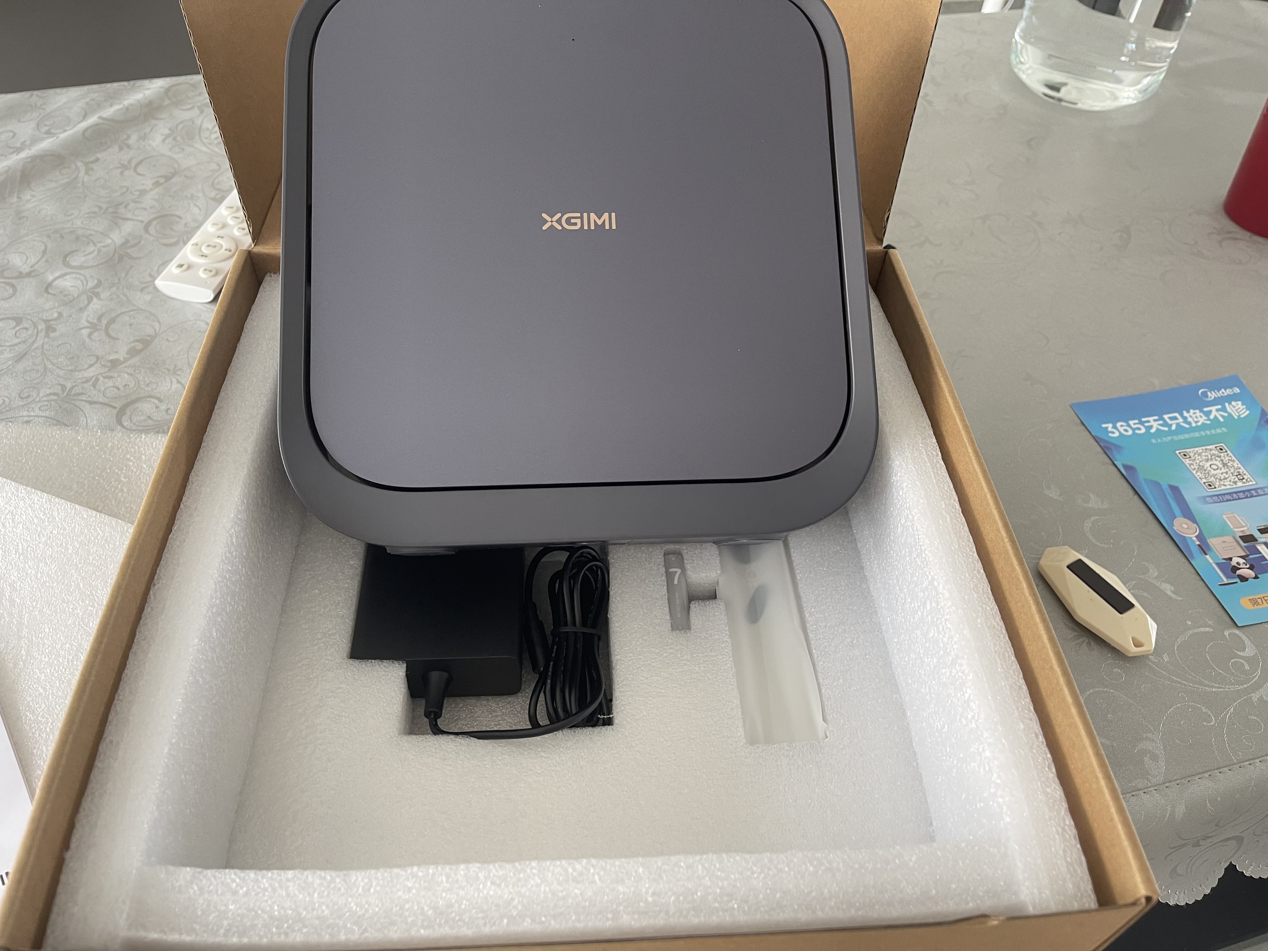 极米（XGIMI）Z6X Pro 三色激光旗舰版 1200CVIA 家用投影仪 轻薄智能投影机高清一体式云台2年质保国家补贴 实拍图