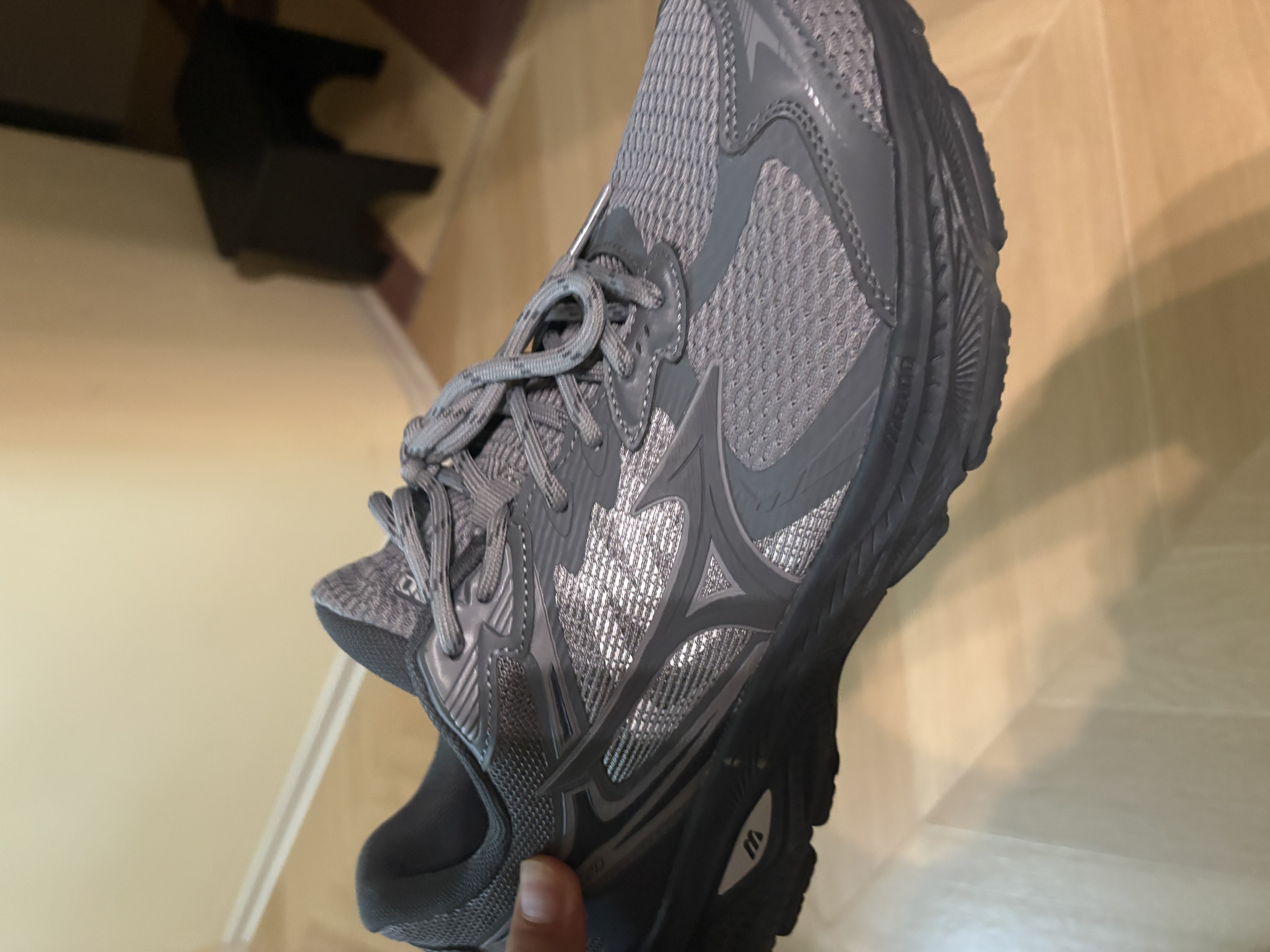 美津浓（MIZUNO）新款男女跑步运动鞋 都市运动搭配透气复古机能跑步鞋 RACER V2 实拍图