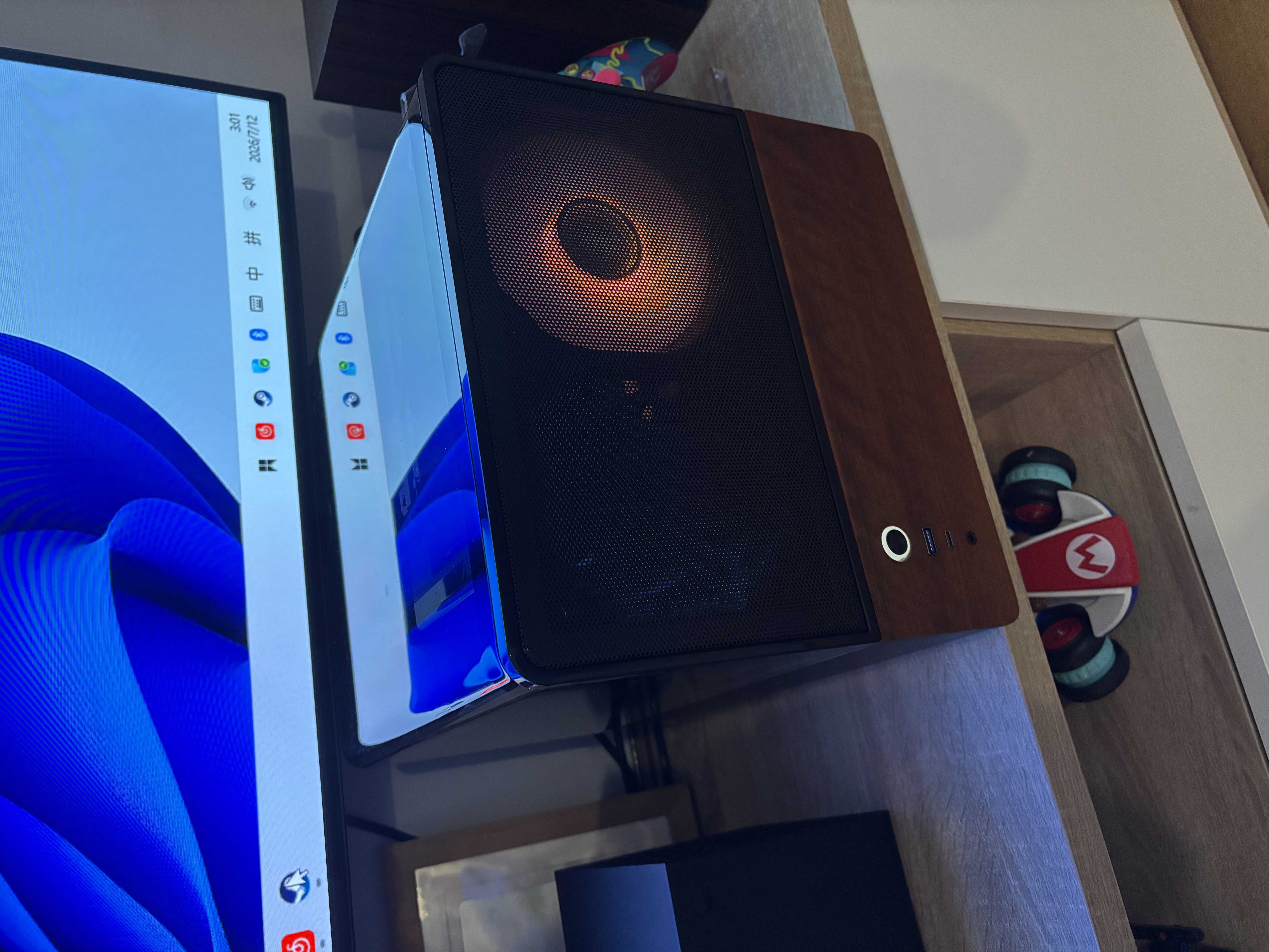 乔思伯（JONSBO）V12 黑色 MATX桌面机箱（海景房/Type-c Gen2 10Gbps+/北美胡桃木/MATX版型/23L体积/ATX电源） 实拍图