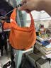 三峰出 三峰户外可排气防水袋 漂流溯溪 旅游便捷收纳 压缩 衣物整理袋 可排气防水袋210T活力橙12L 实拍图